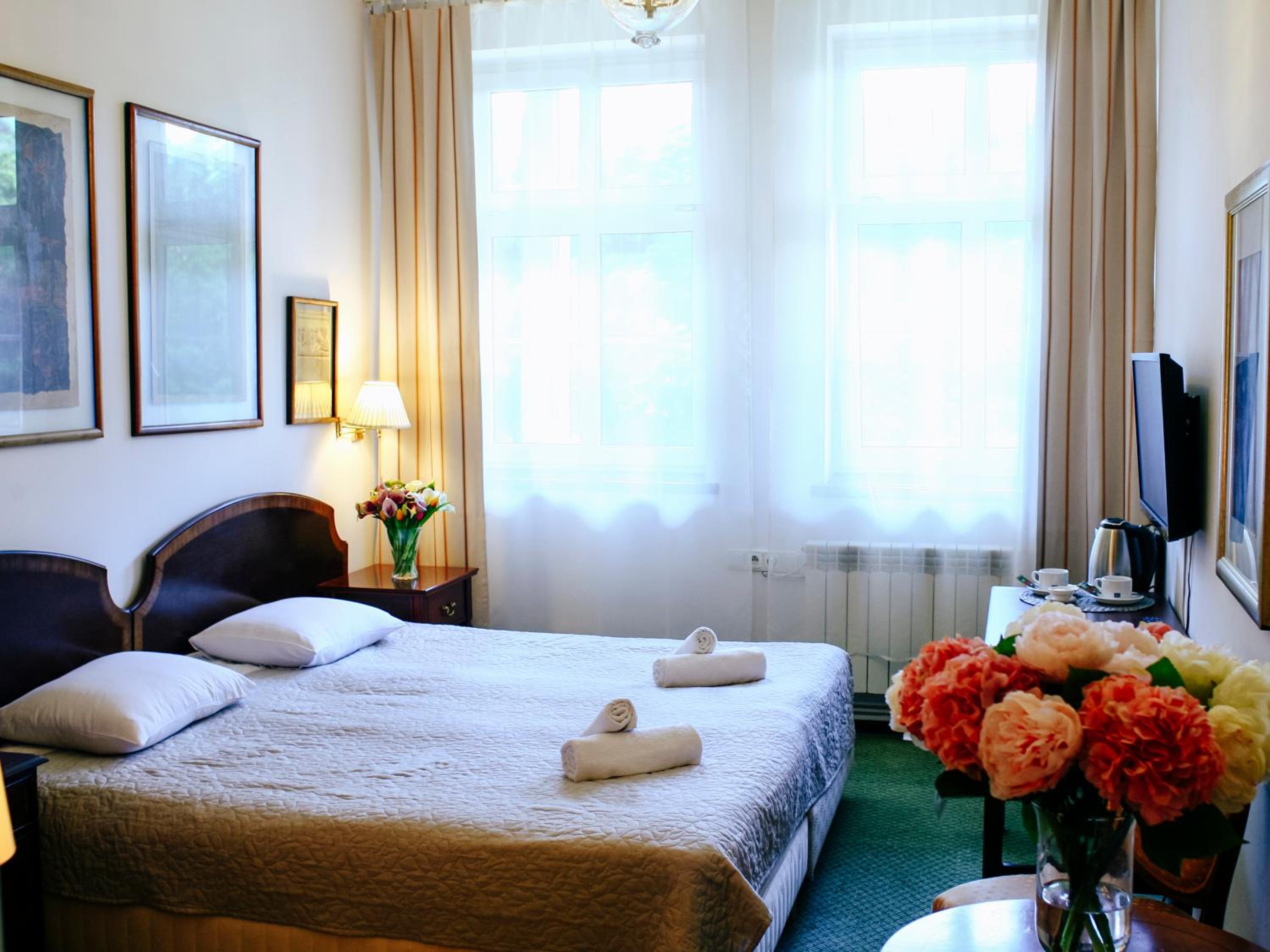 Double Room - Photo 8