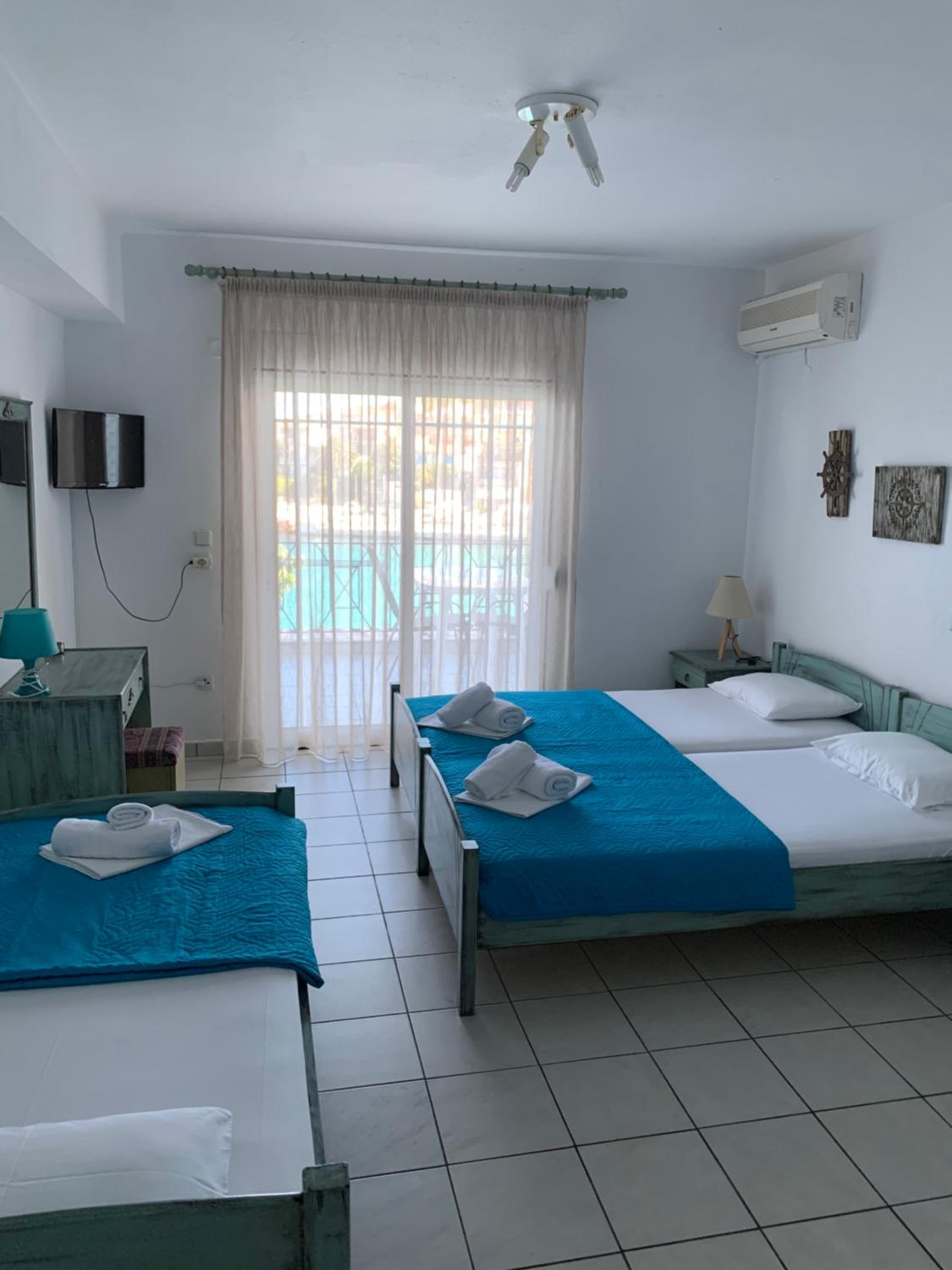 Deluxe One-Bedroom Apartment with Ocean View photo 1