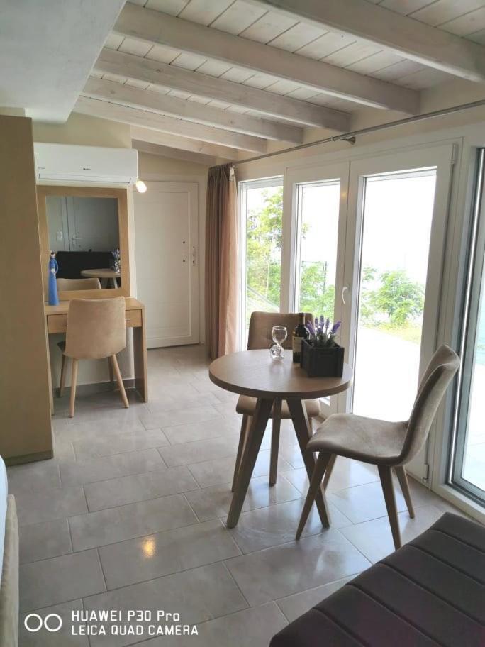 Apartment With Sea View photo 1