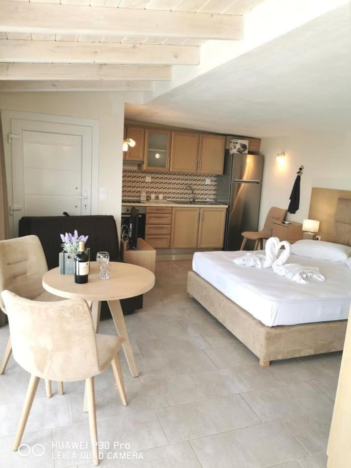 Apartment With Sea View photo 2