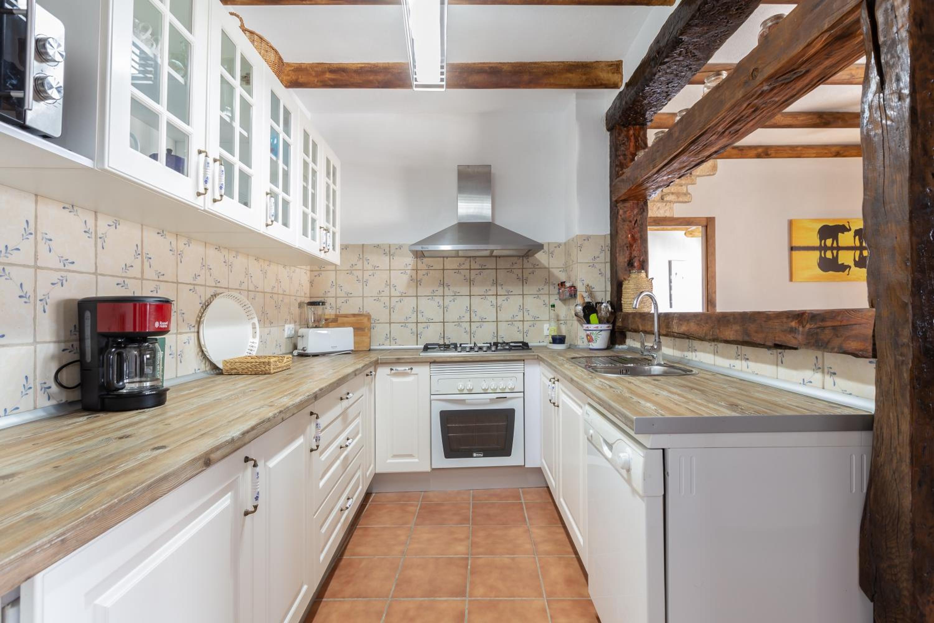 Three-Bedroom House - Photo 2