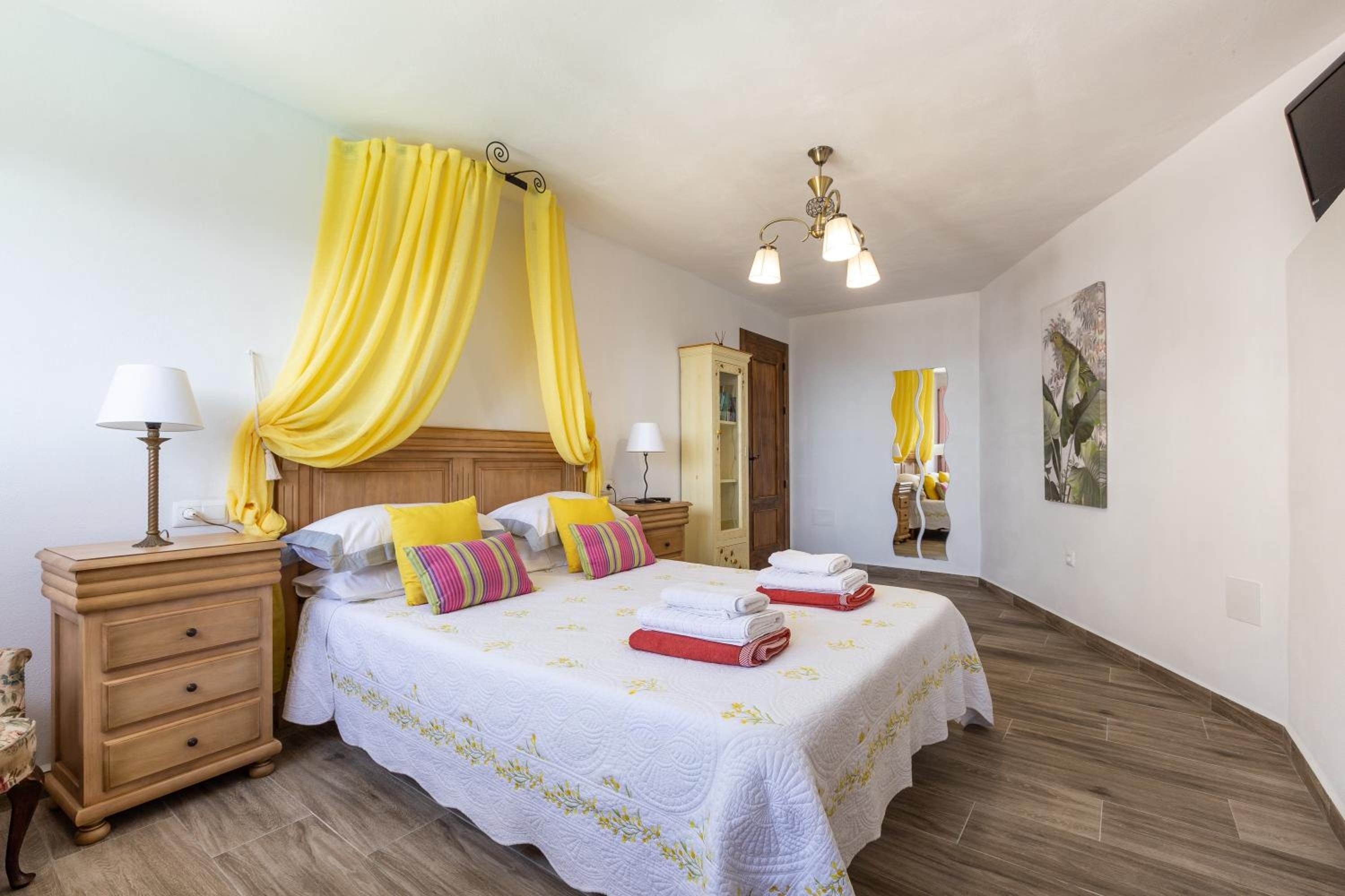 Three-Bedroom House - Photo 10
