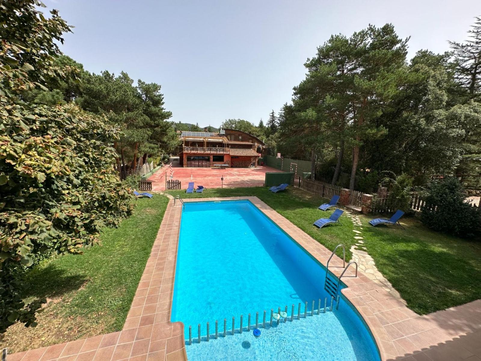 Deluxe One-Bedroom Apartment with Garden View