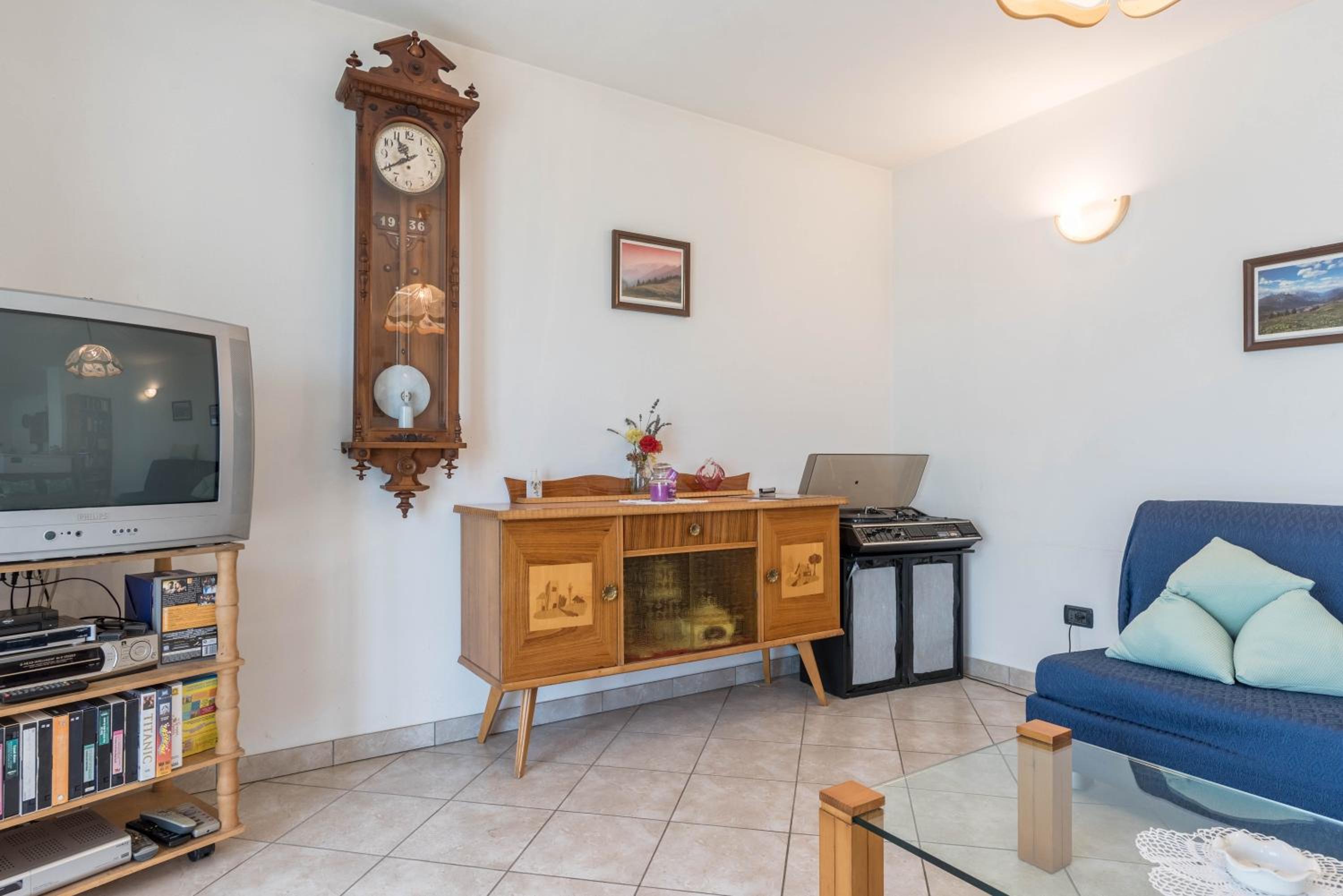 Three-Bedroom House photo 1