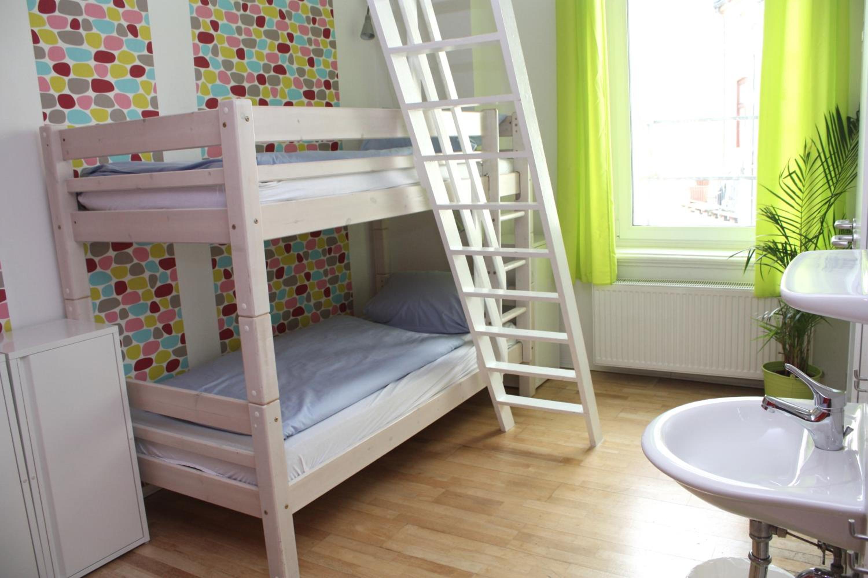 Bed in 4-Bed Mixed Dormitory Room