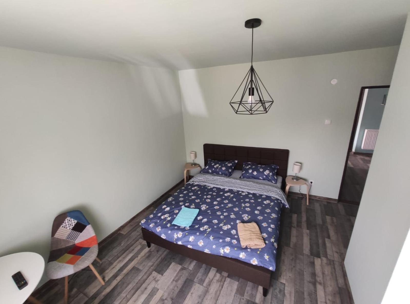 Double Room with Private Bathroom - Photo 7