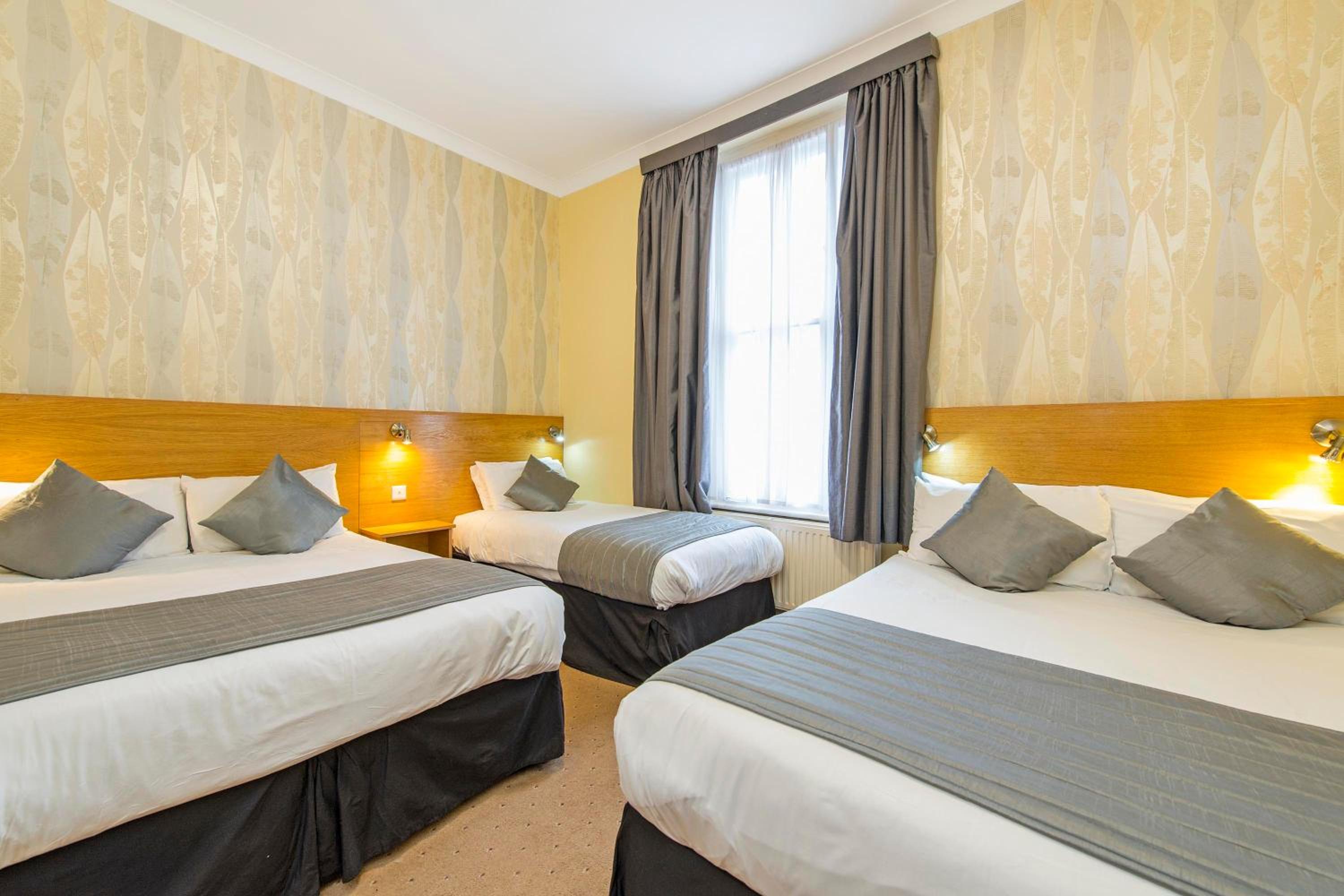 Quadruple Room photo 3