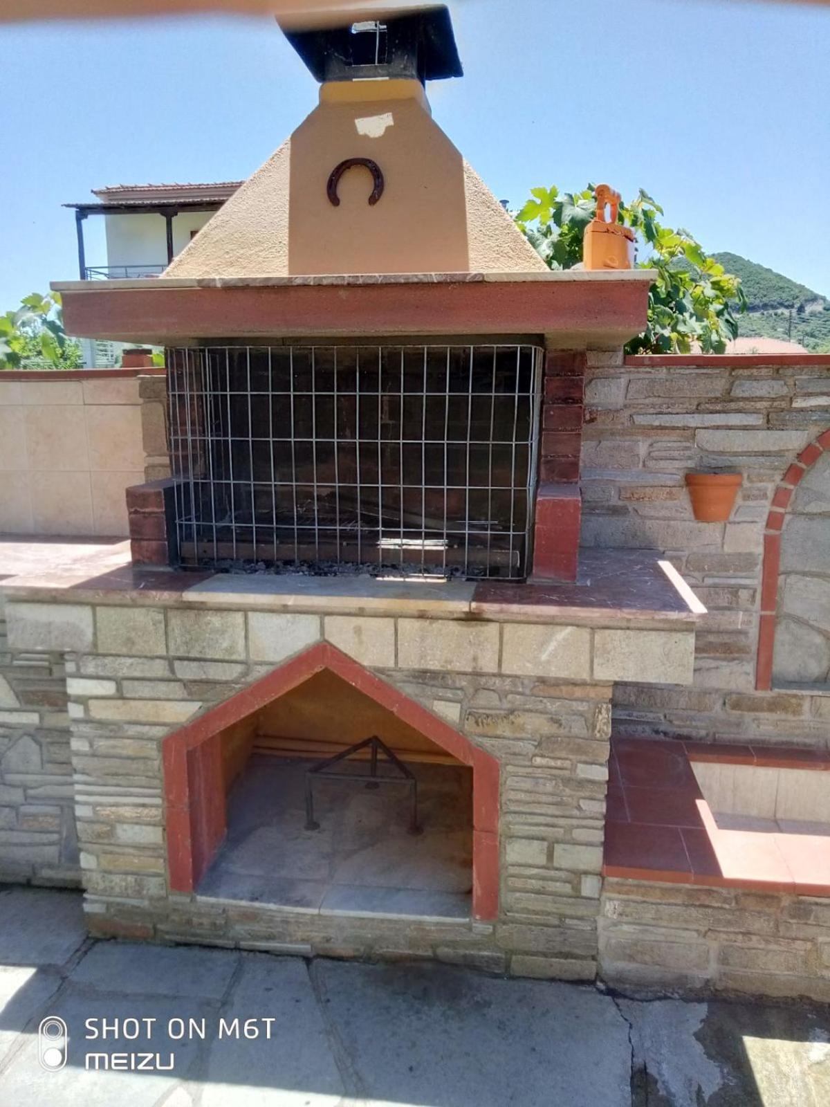 Three-Bedroom House photo 2
