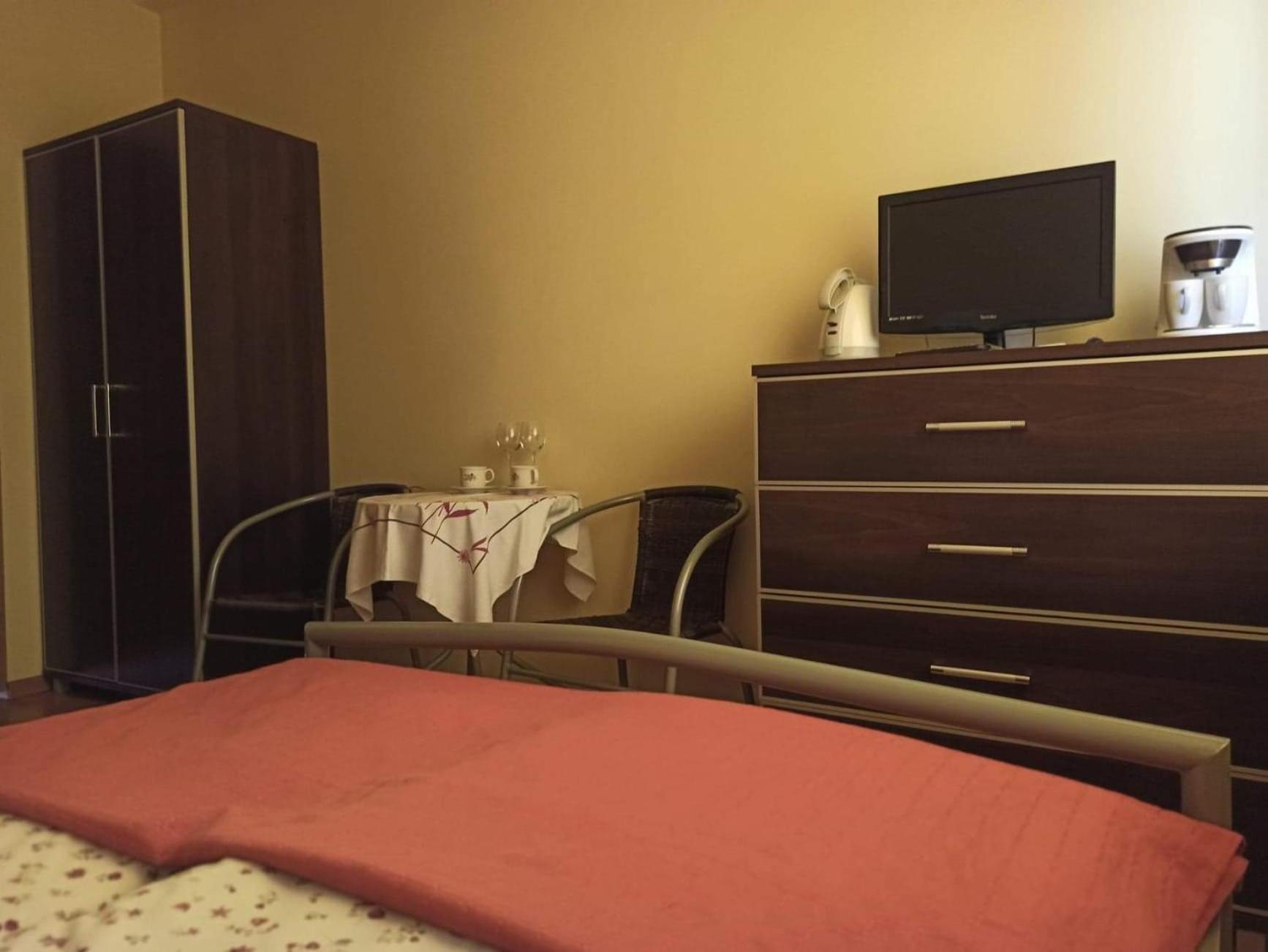 Small Double Room photo 3