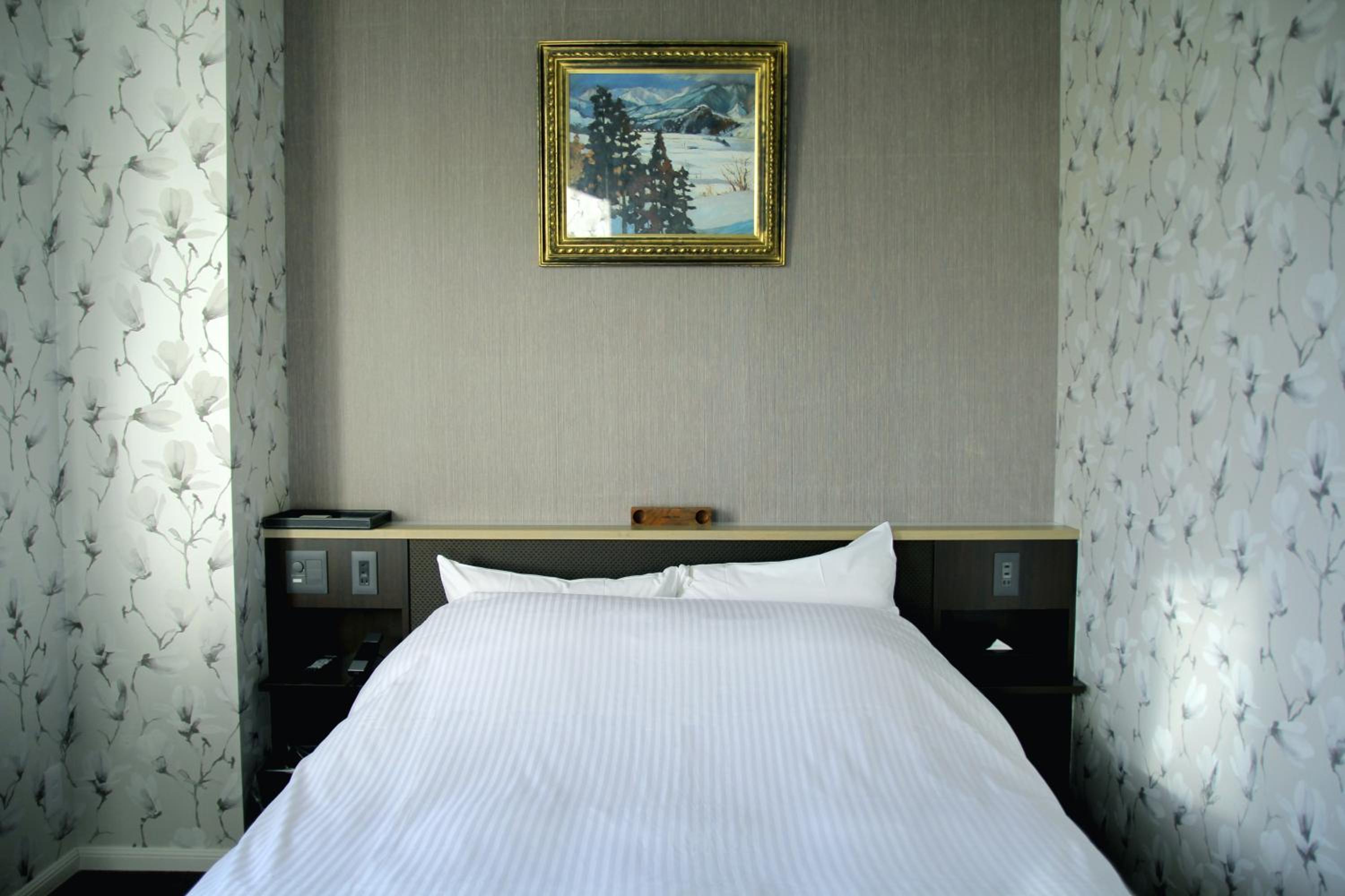 Standard Double Room with Mt.Fuji and Lake View - Non Smoking photo 3