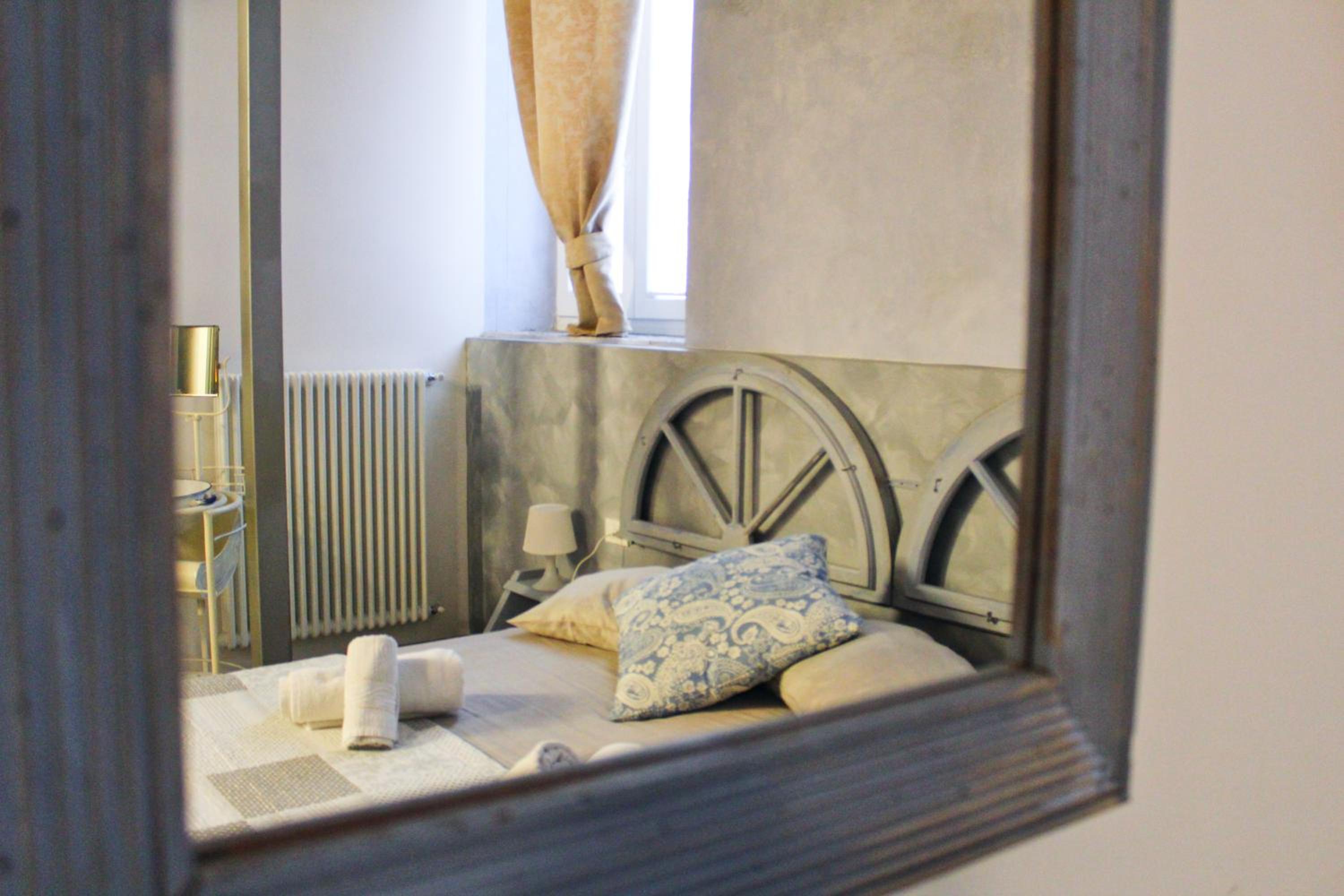 Quadruple Room with Private Bathroom - Photo 3