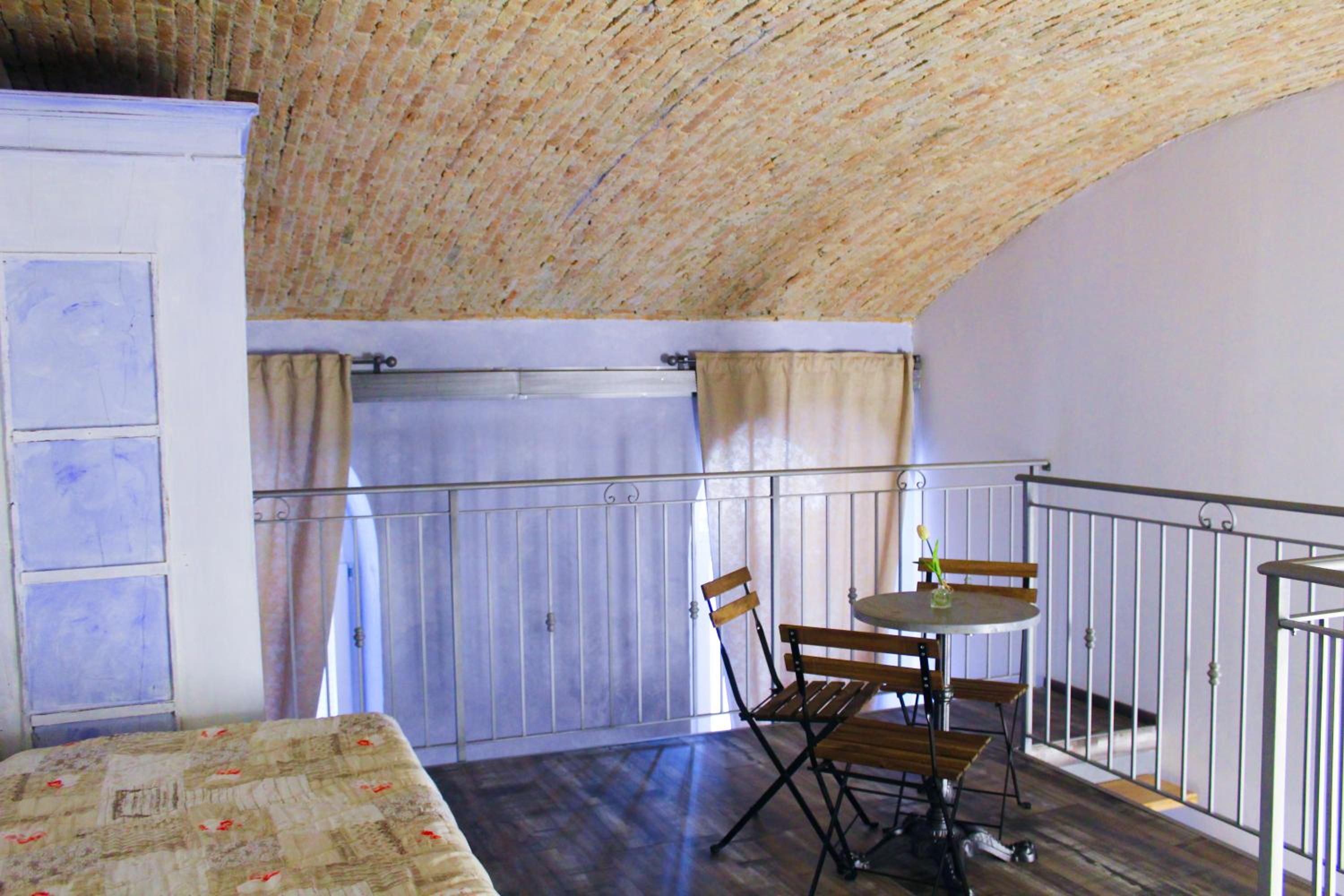 Quadruple Room with Private Bathroom - Photo 8