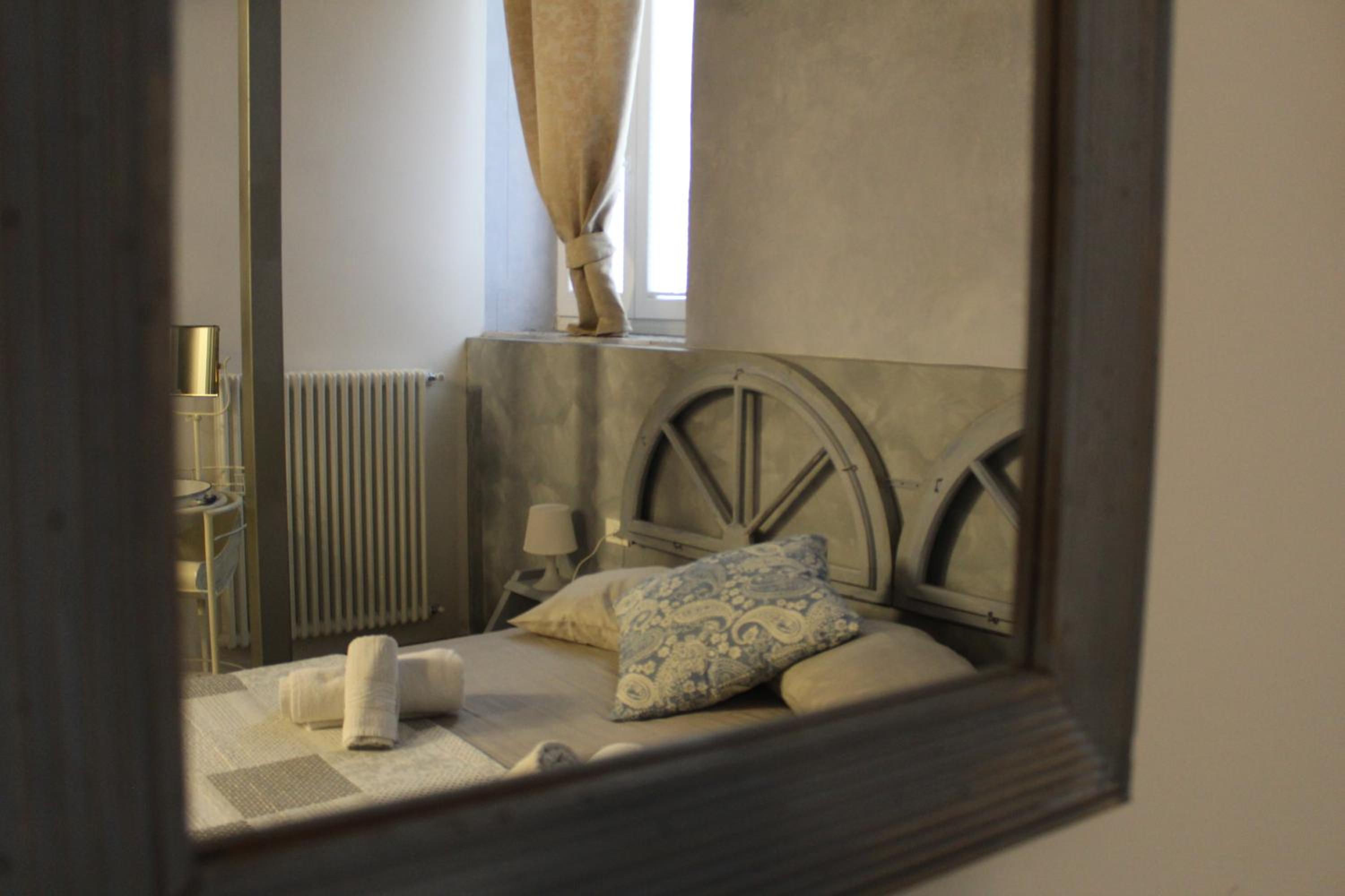 Quadruple Room with Private Bathroom - Photo 9