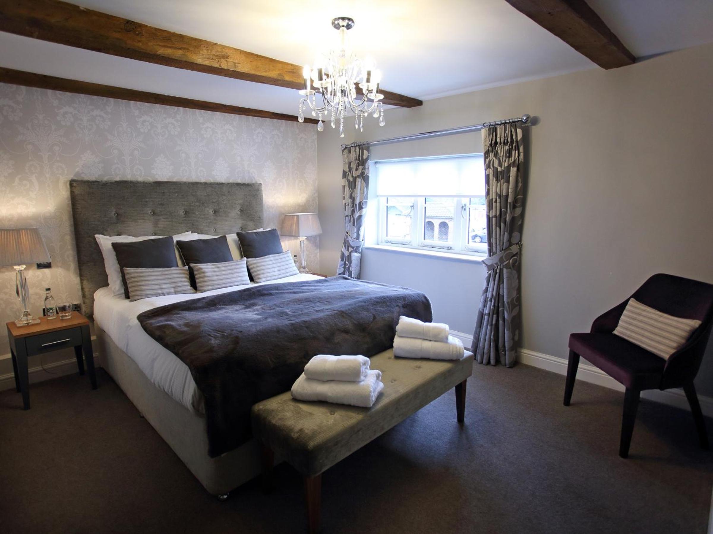 Standard Twin Room - Photo 1