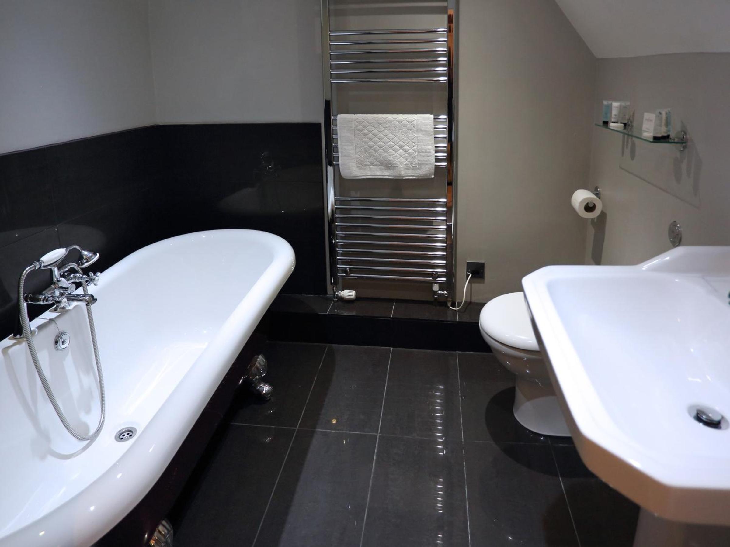 Standard Double Room - Photo 6