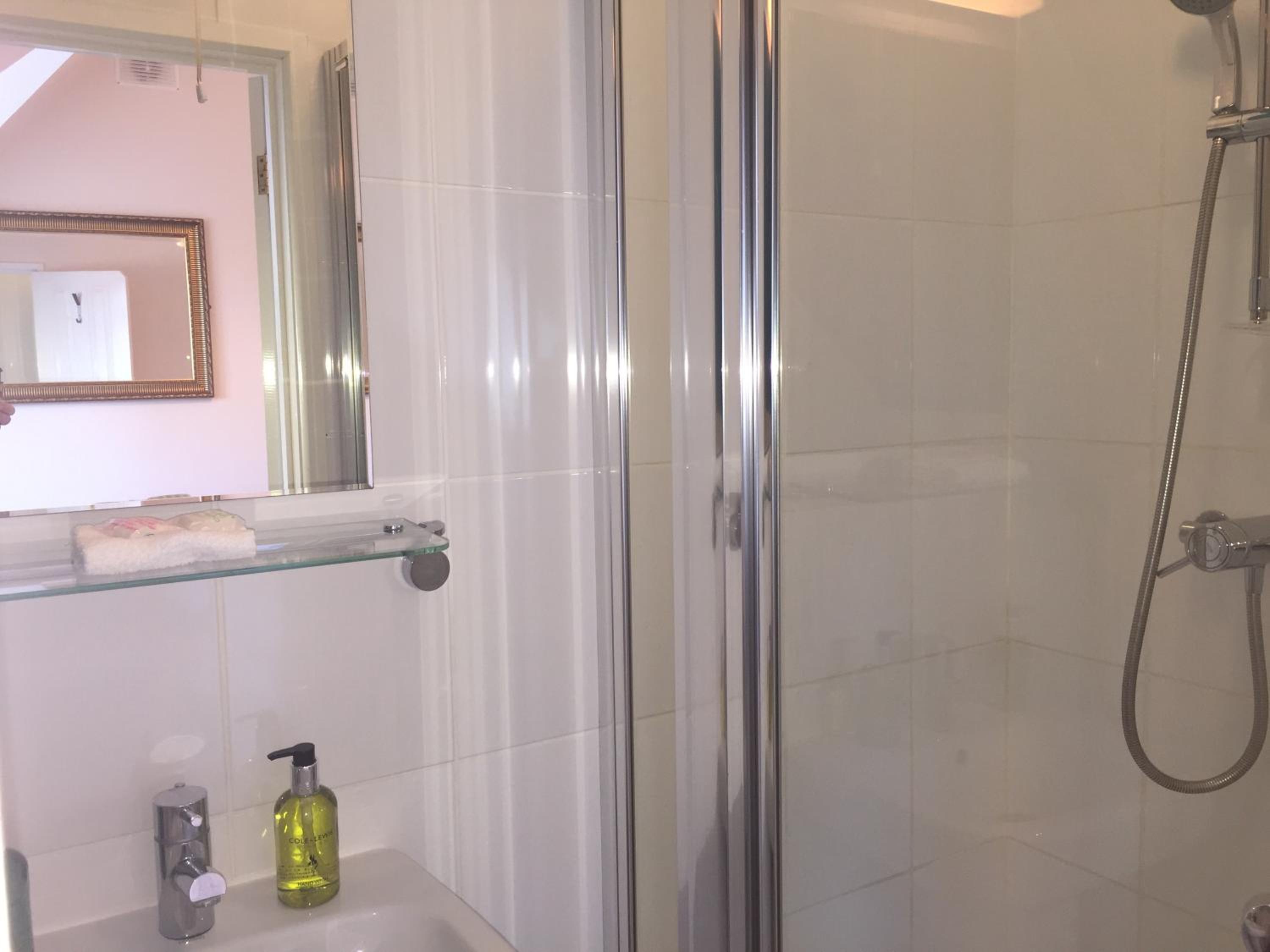 Double Room with Private Bathroom photo 3