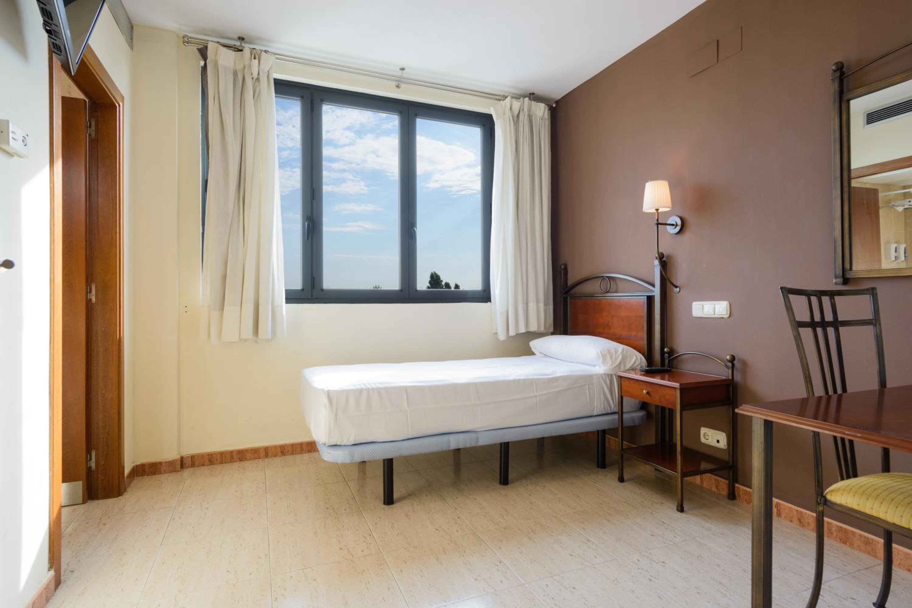 Single Room photo 2