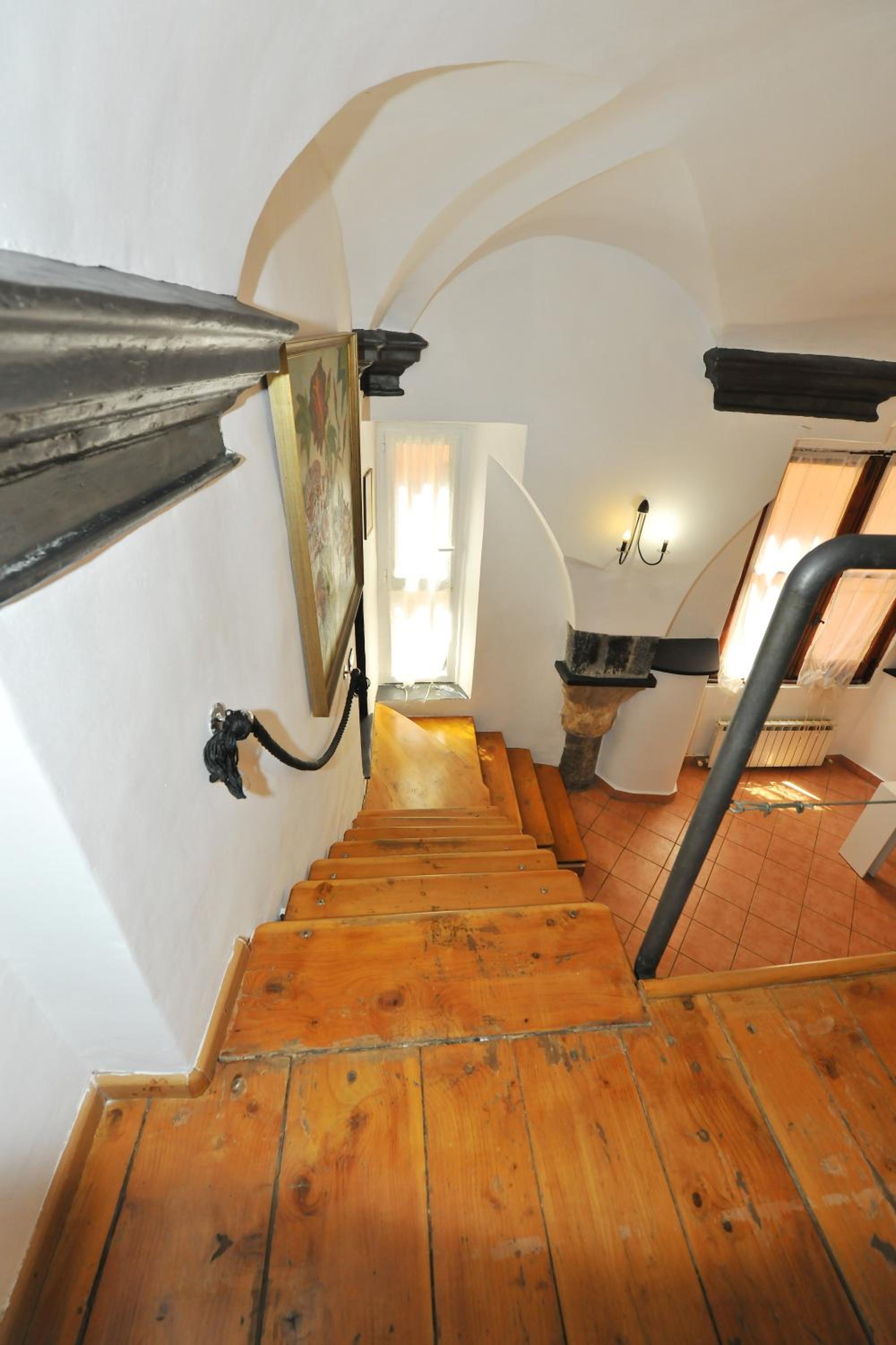 Two-Bedroom Apartment - Photo 18