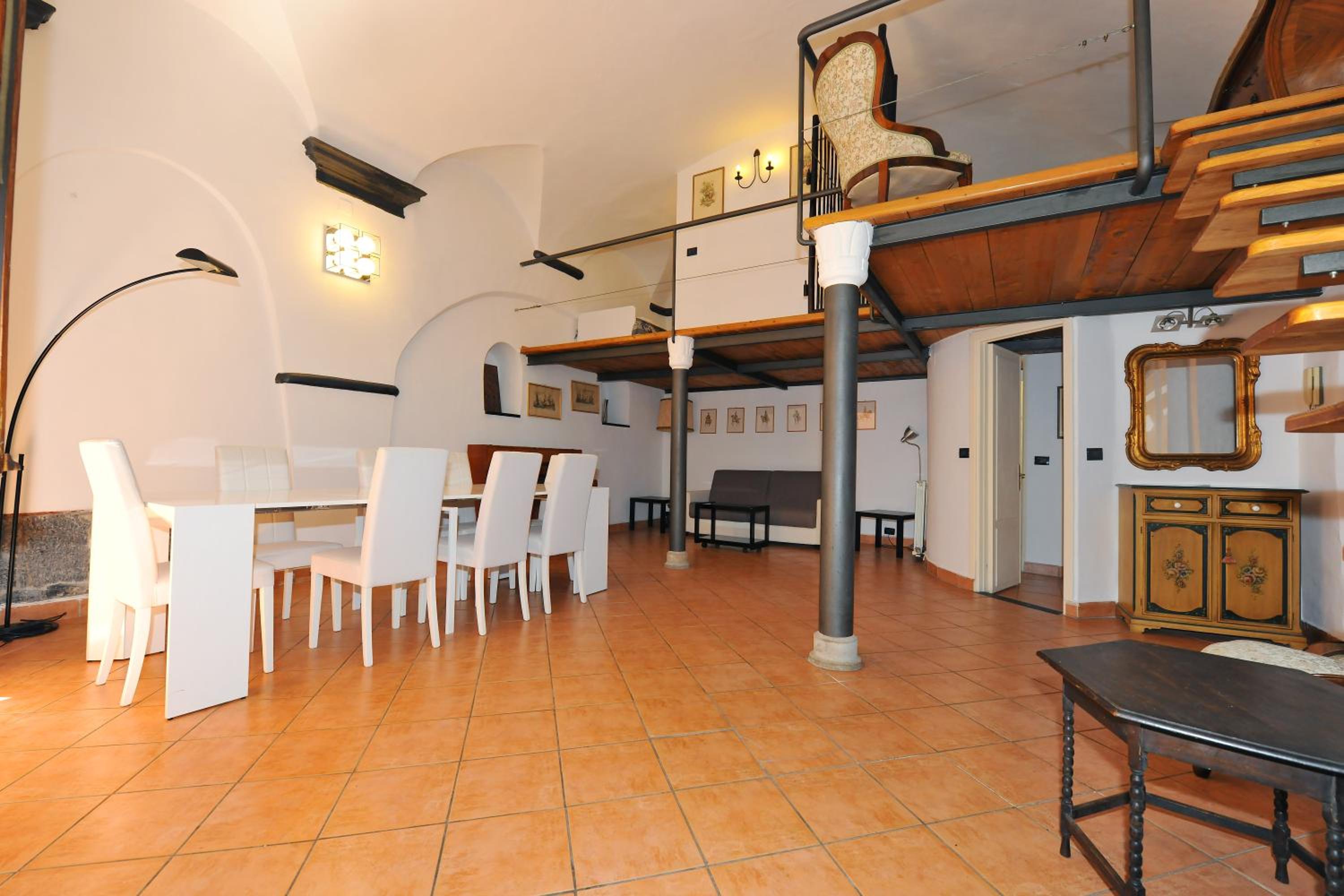 Two-Bedroom Apartment - Photo 8