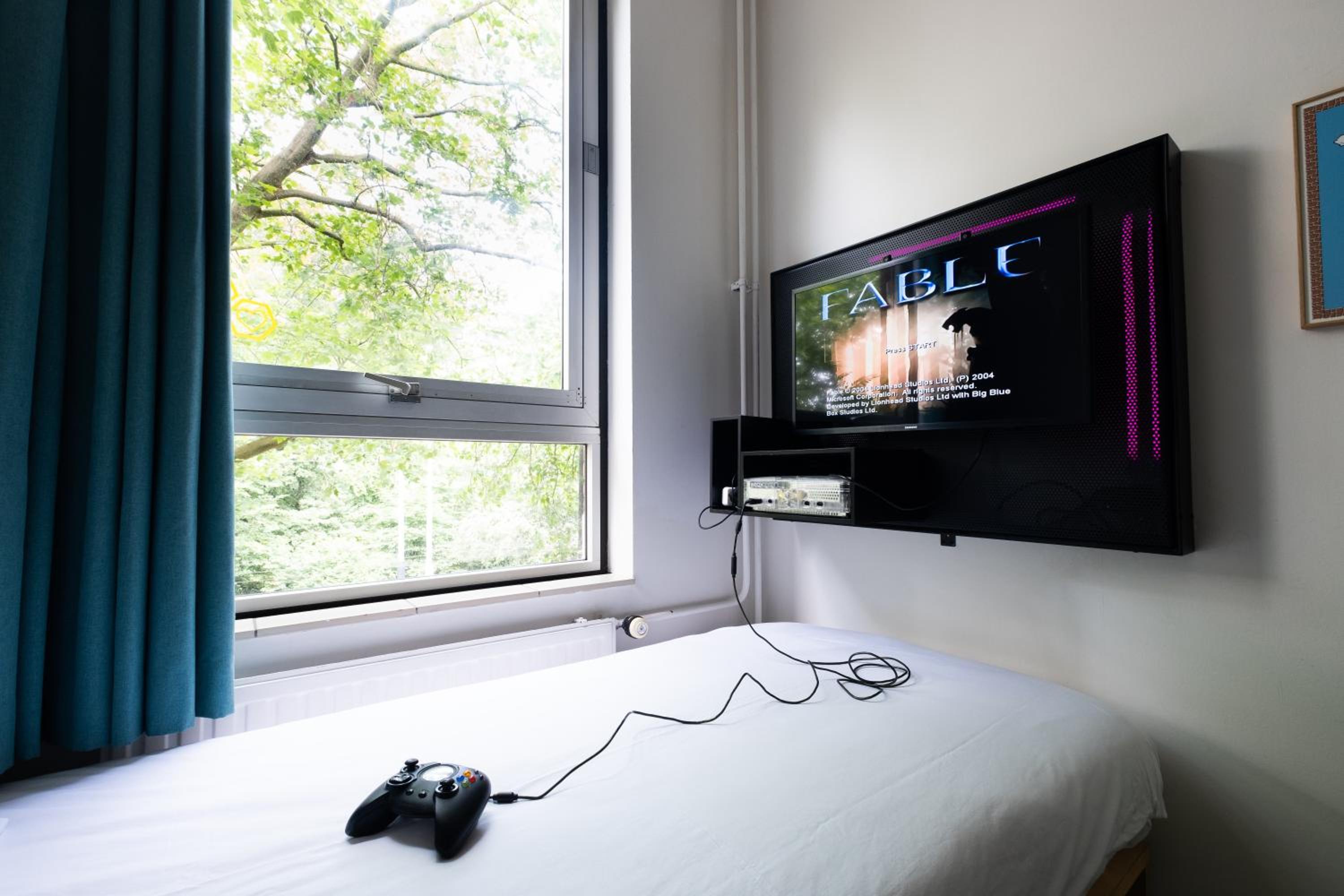 Single Room thumbnail 6