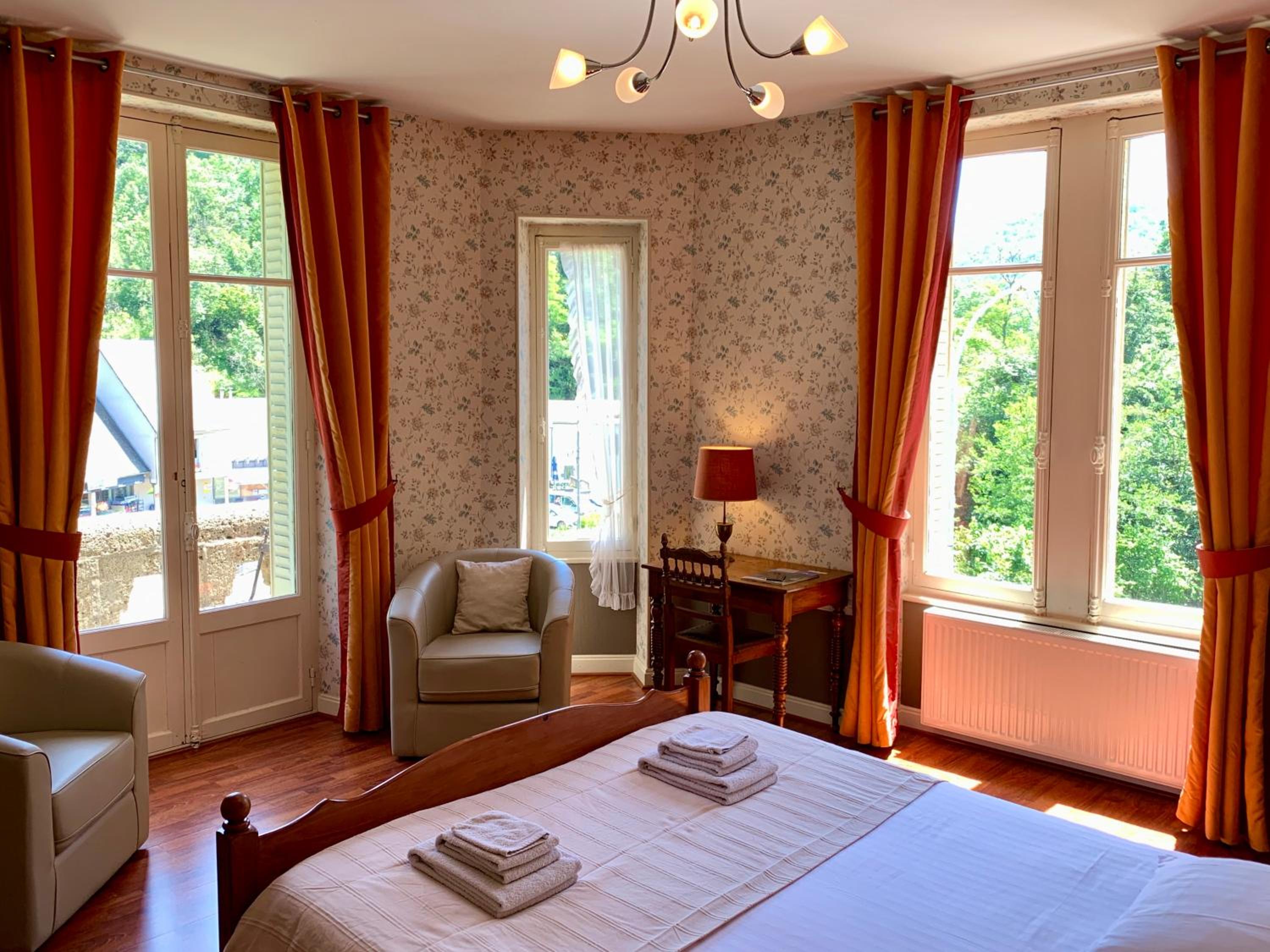 Deluxe Double Room photo 3