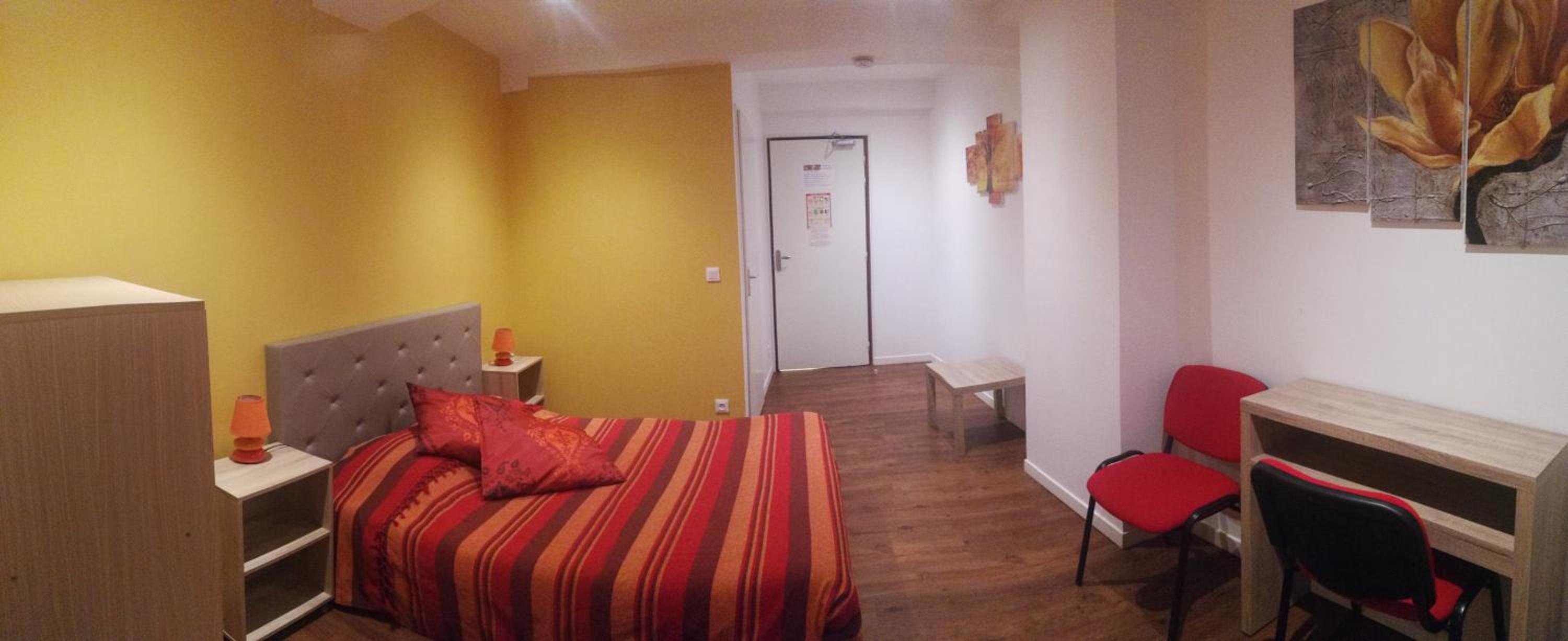 Double Room with Private Bathroom photo 2