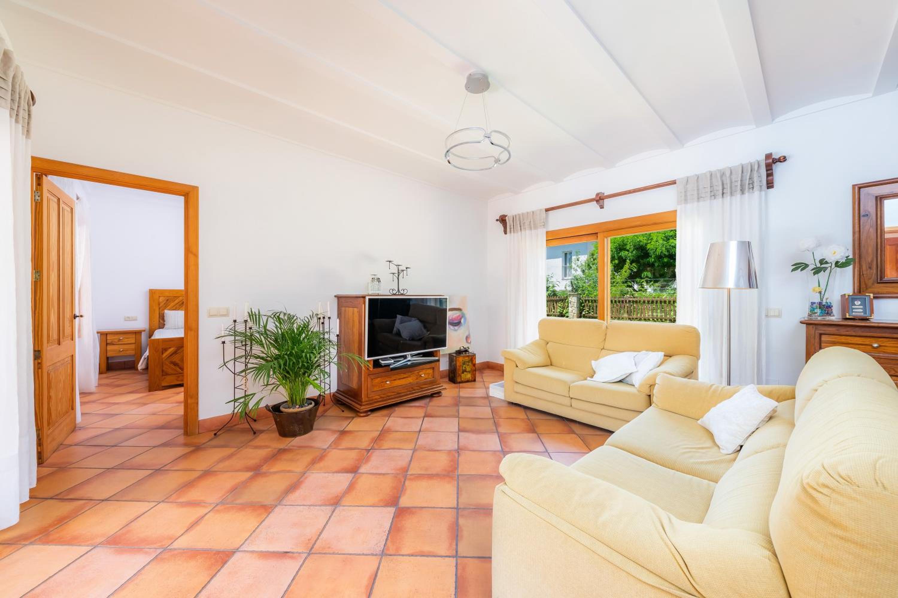 Villa with Garden View