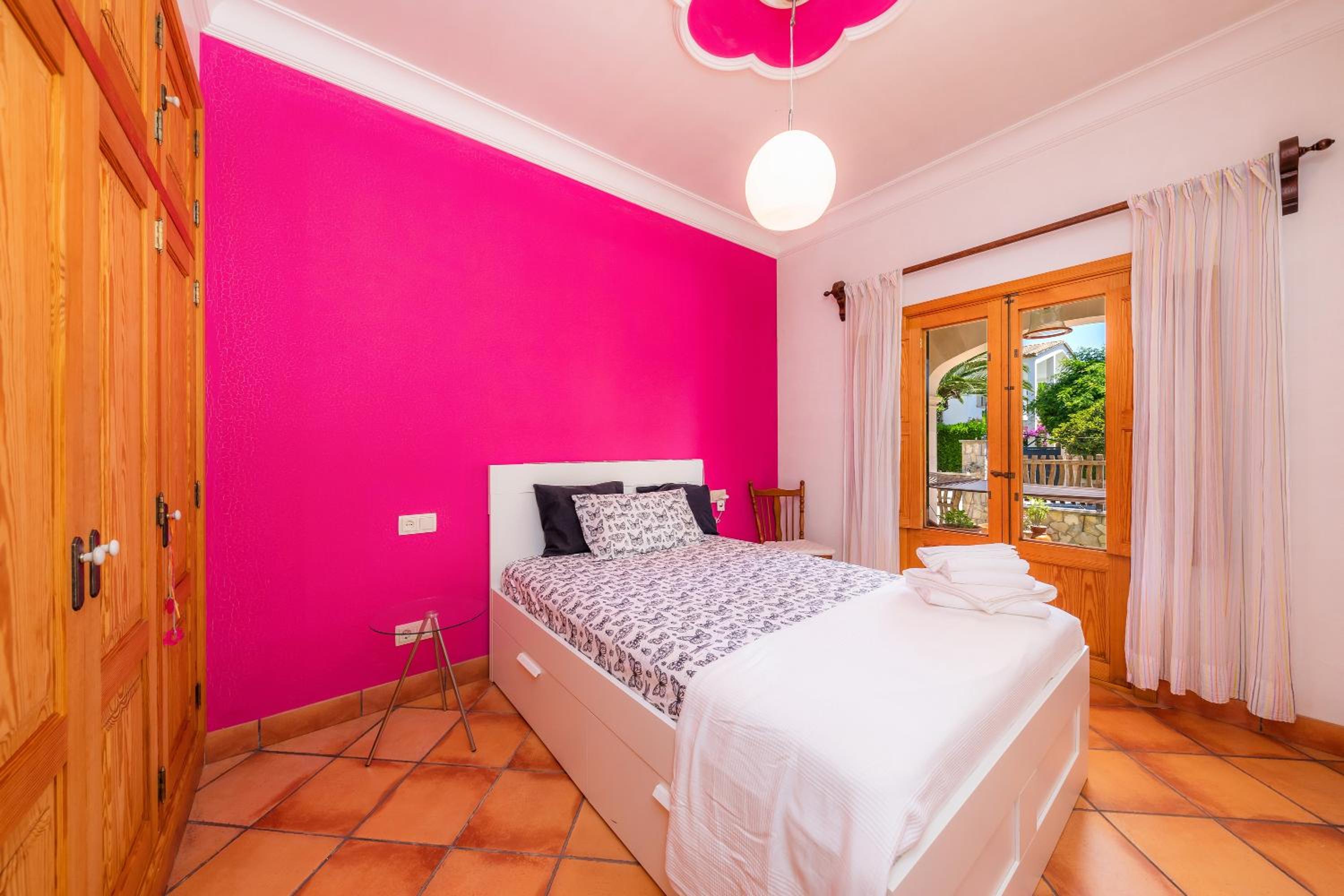 Villa with Garden View - Photo 14