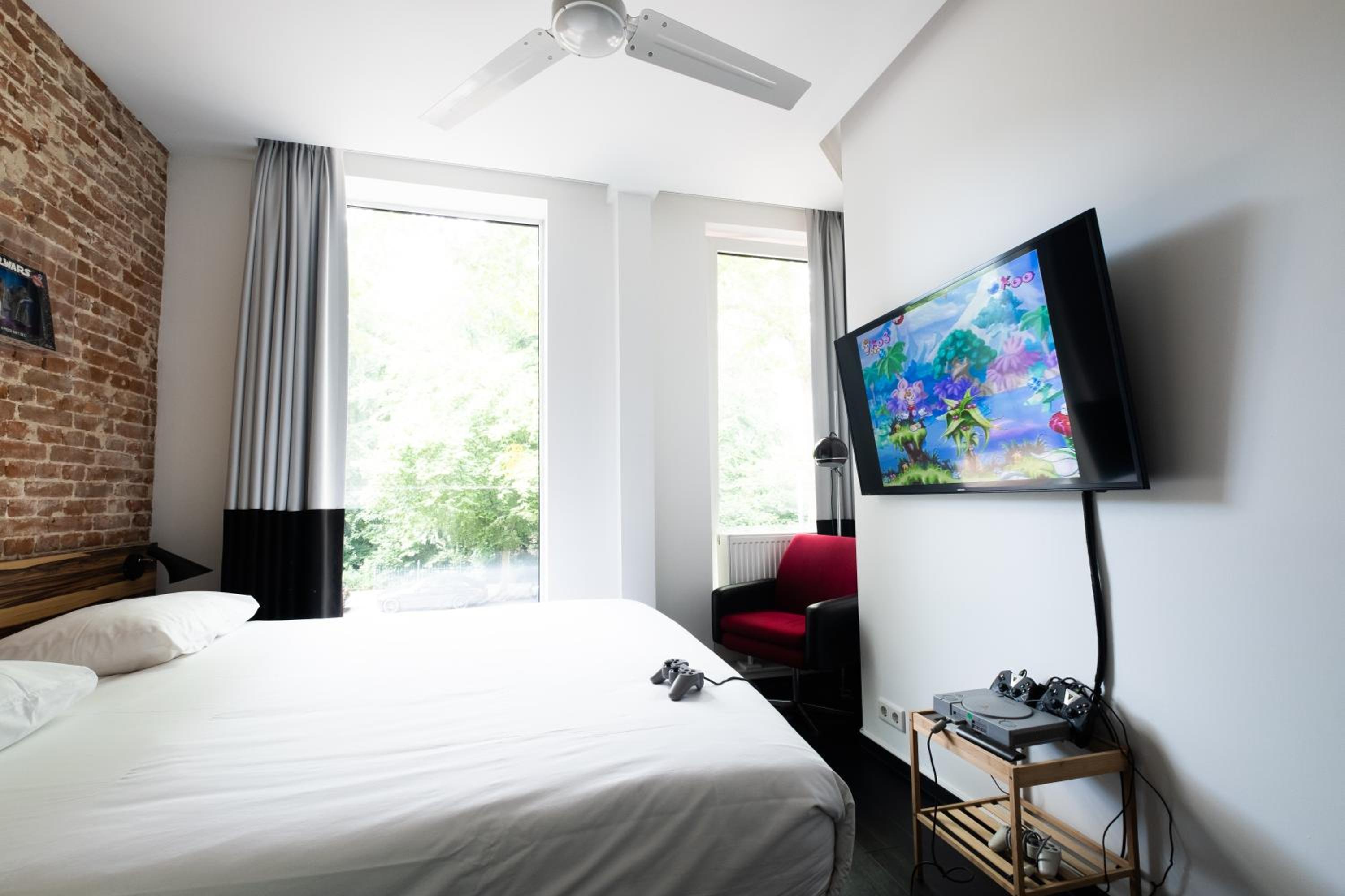 Large Double Room