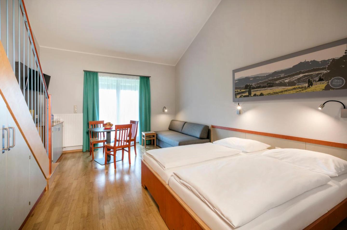 Triple Room with Balcony - Photo 4