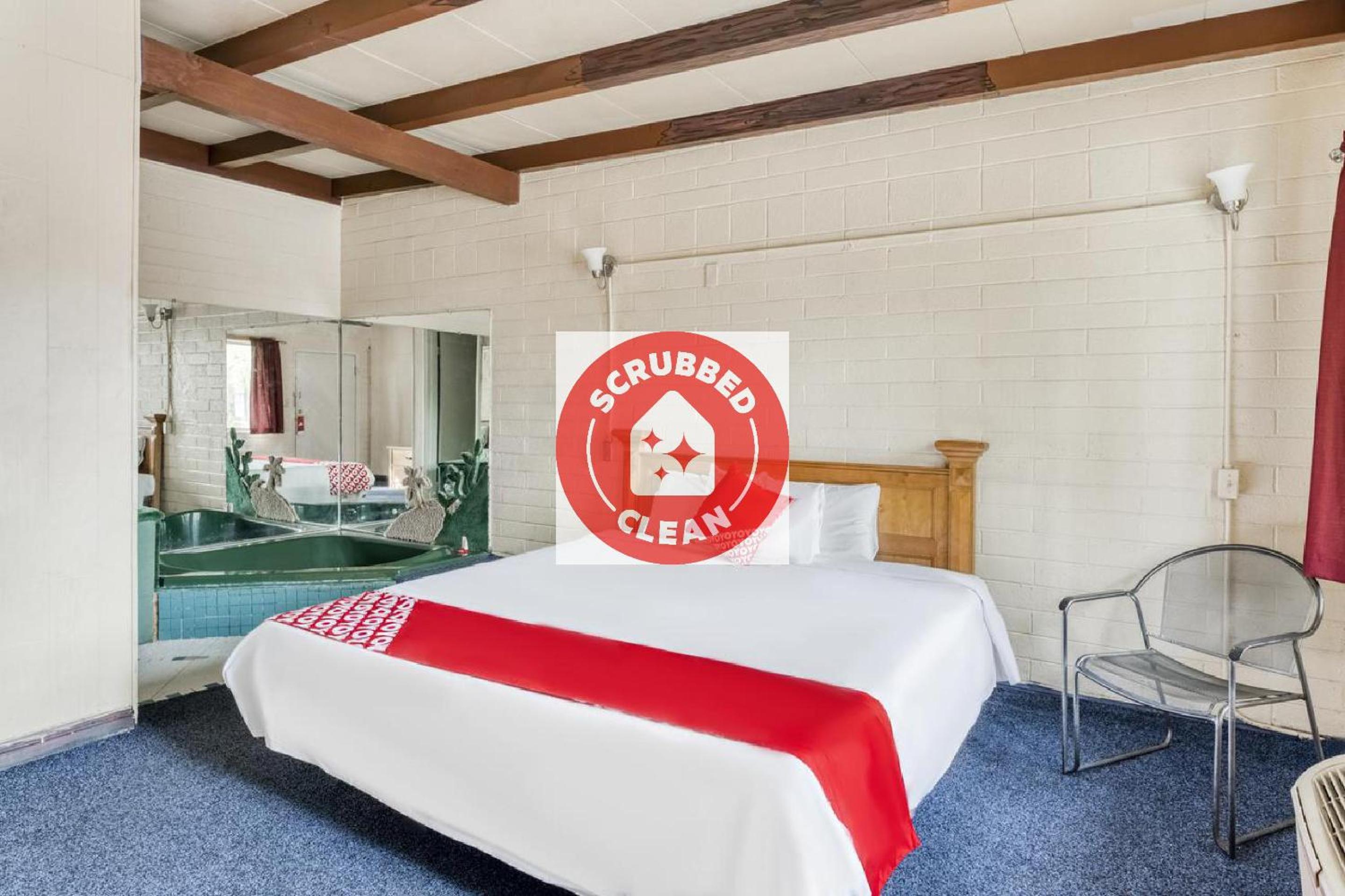 Premium King bed Non-Smoking - Photo 9