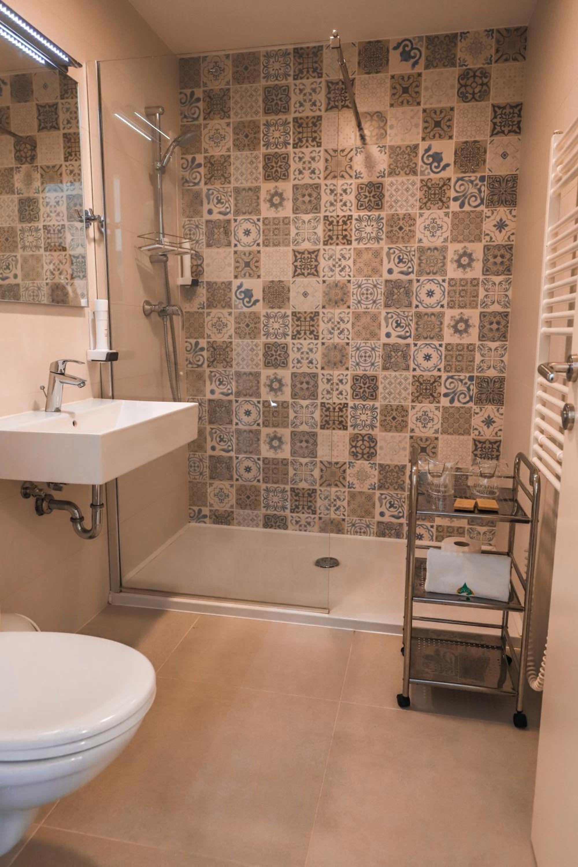 Basic Single Room photo 3