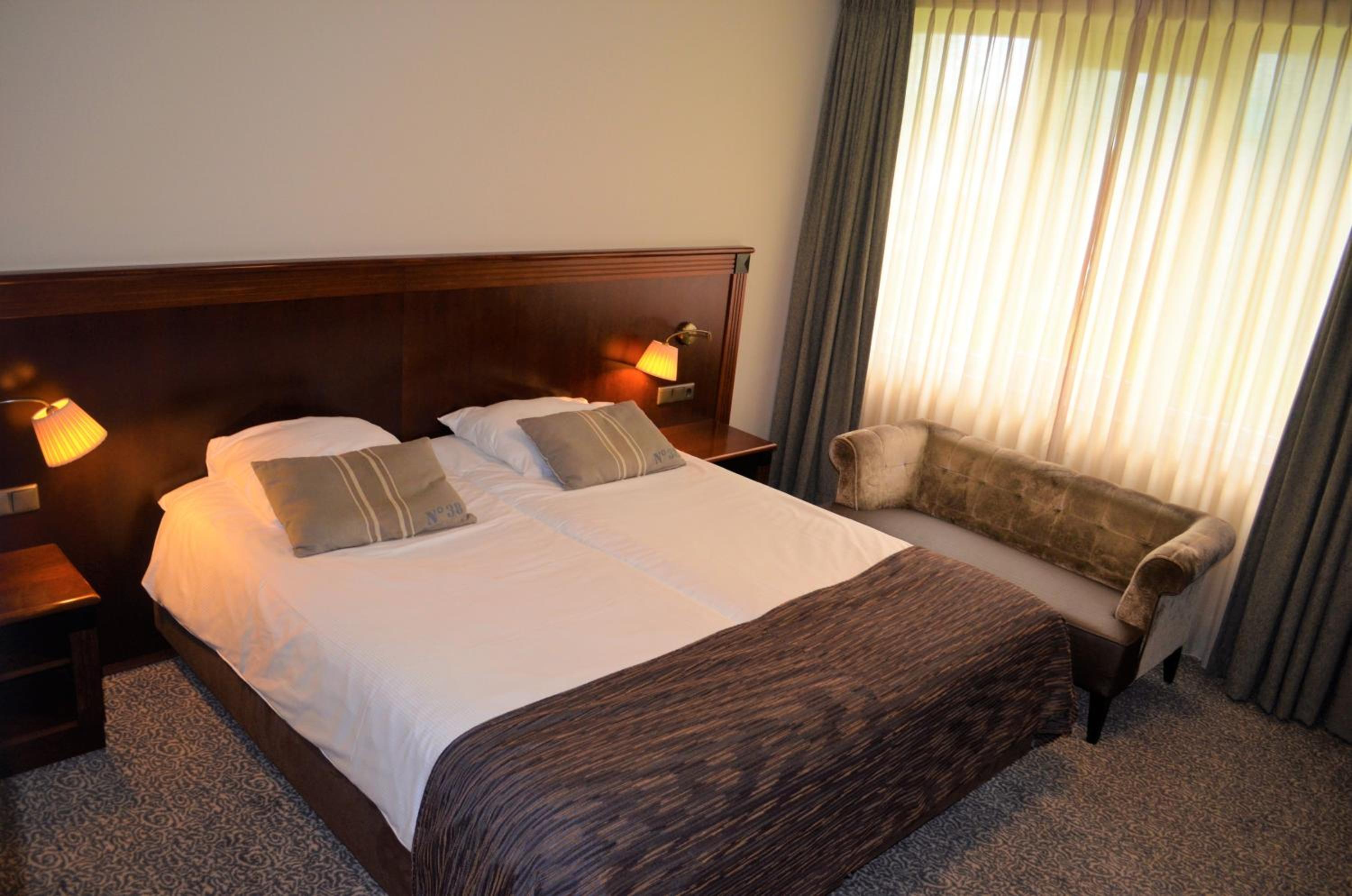 Twin Room - Photo 9