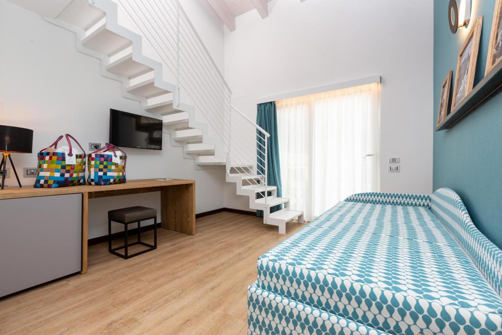Studio - Split Level