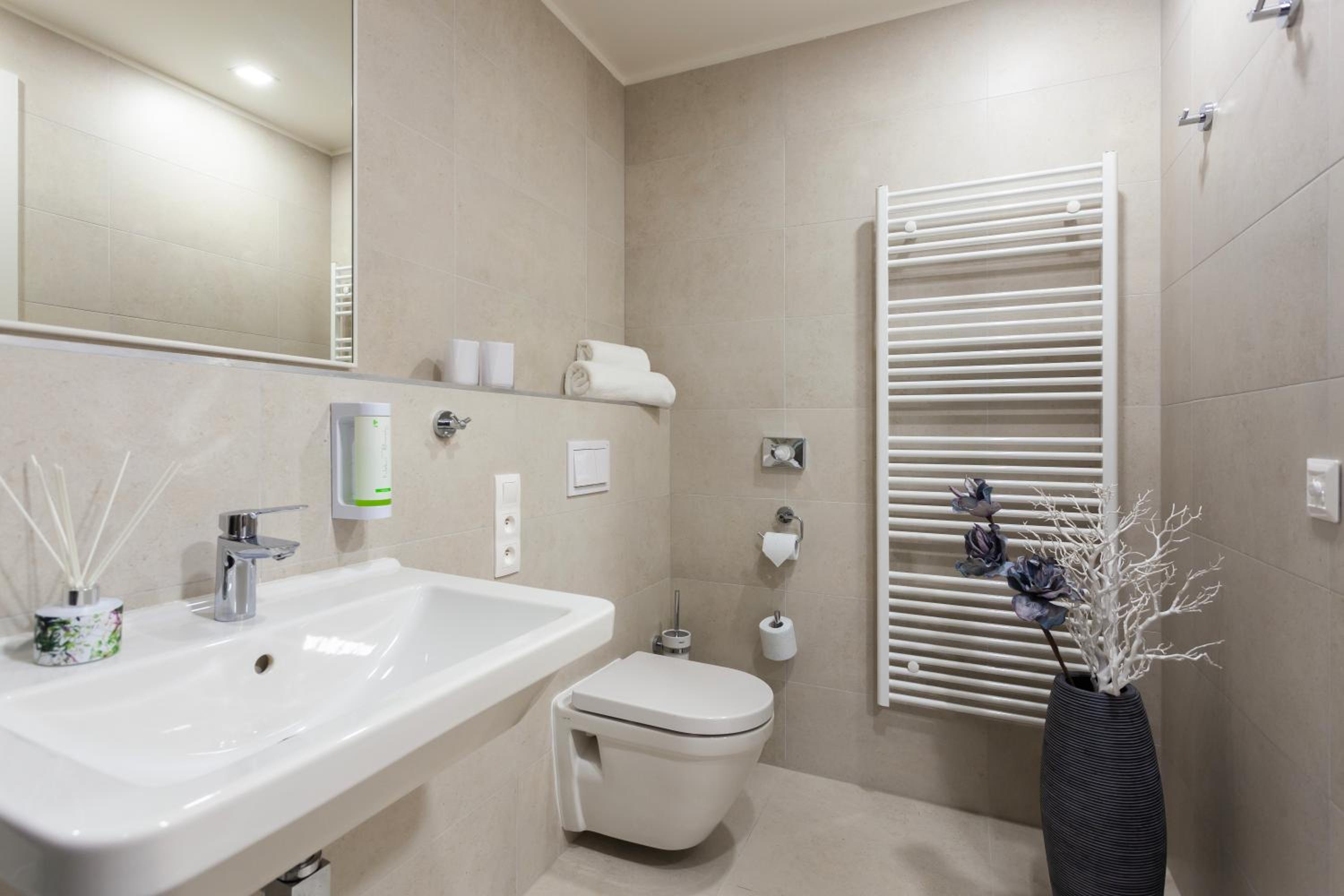 Suite with Terrace - Photo 3