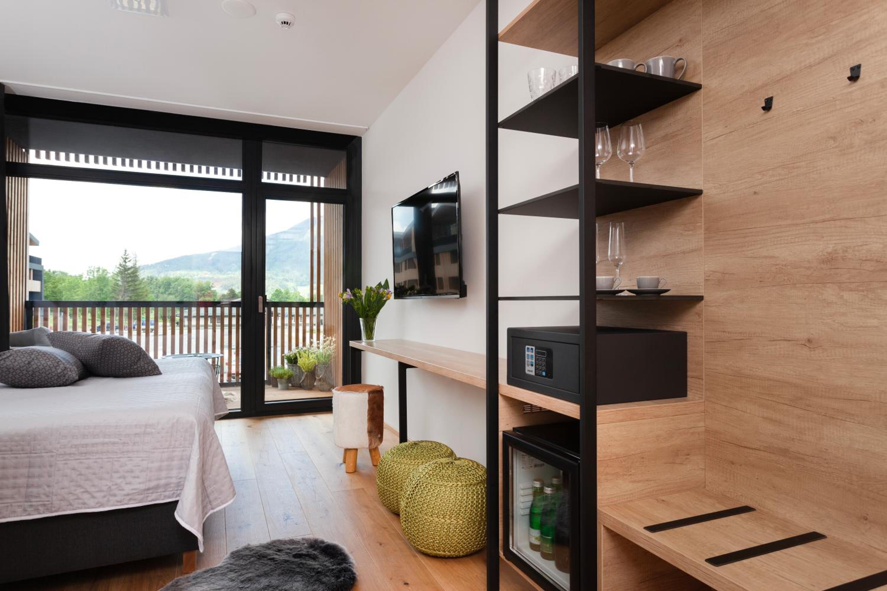Double or Twin Room with Spa Access - Photo 5