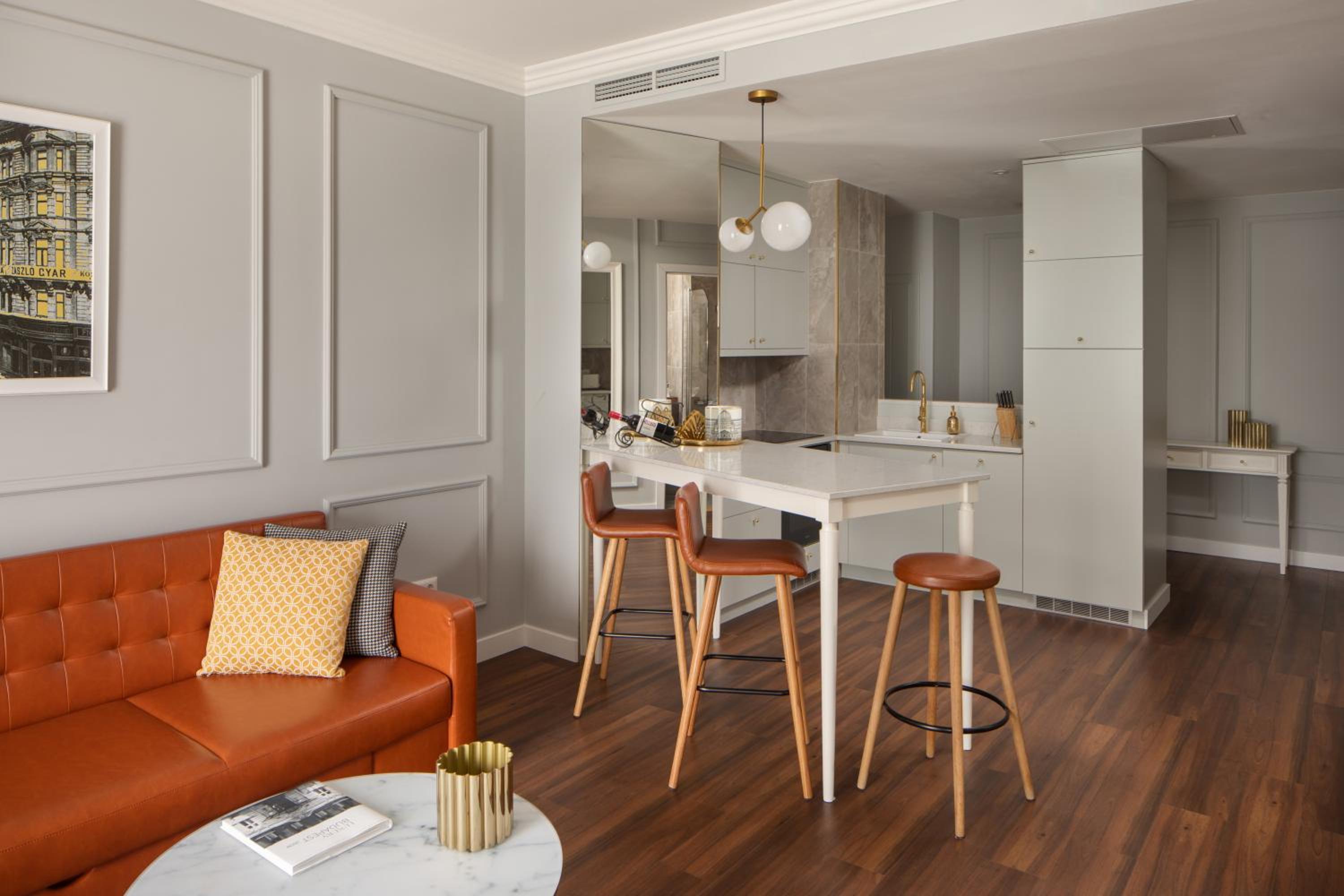 Grand Deluxe Suite - Photo 2