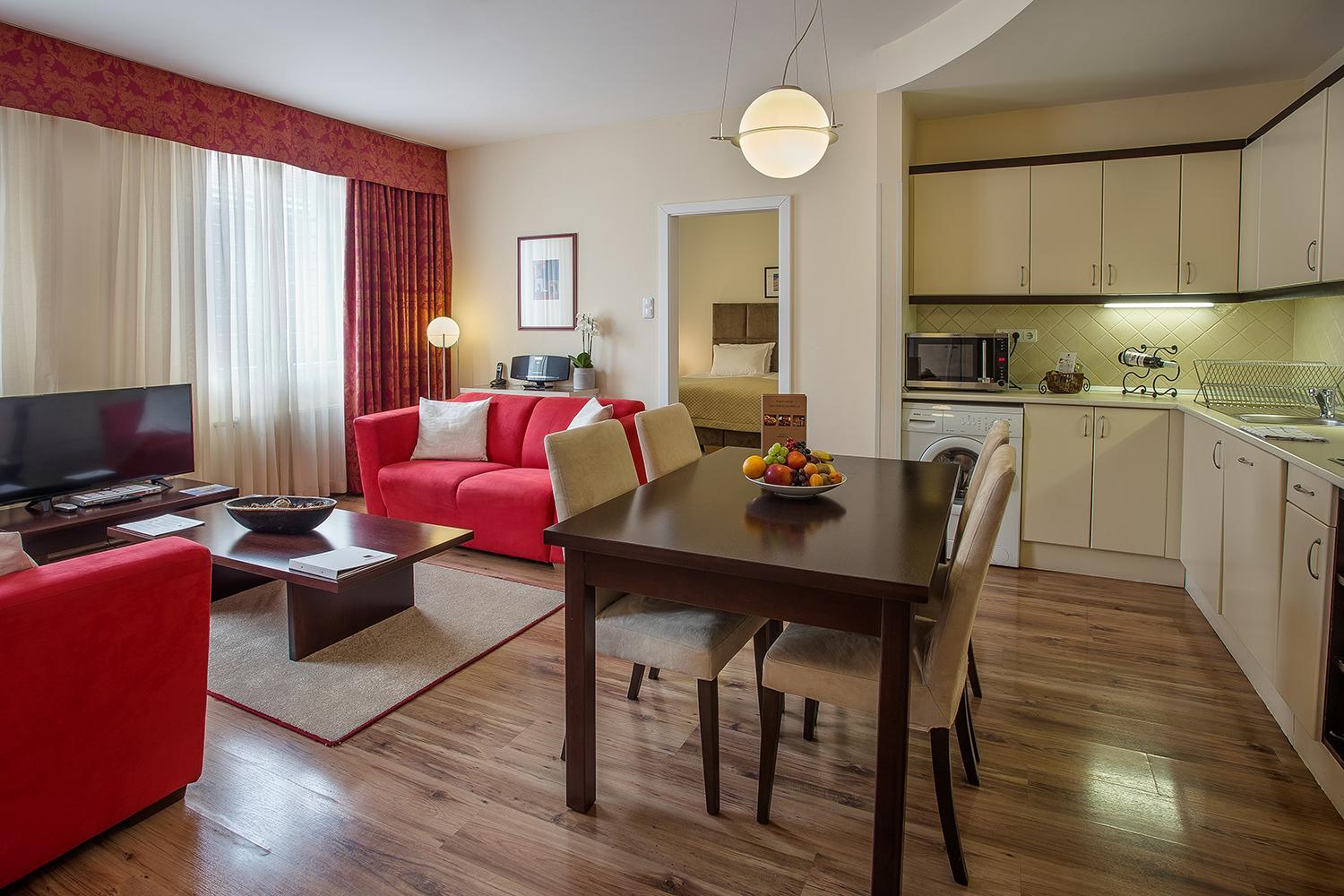 Ambassador Suite - Photo 5