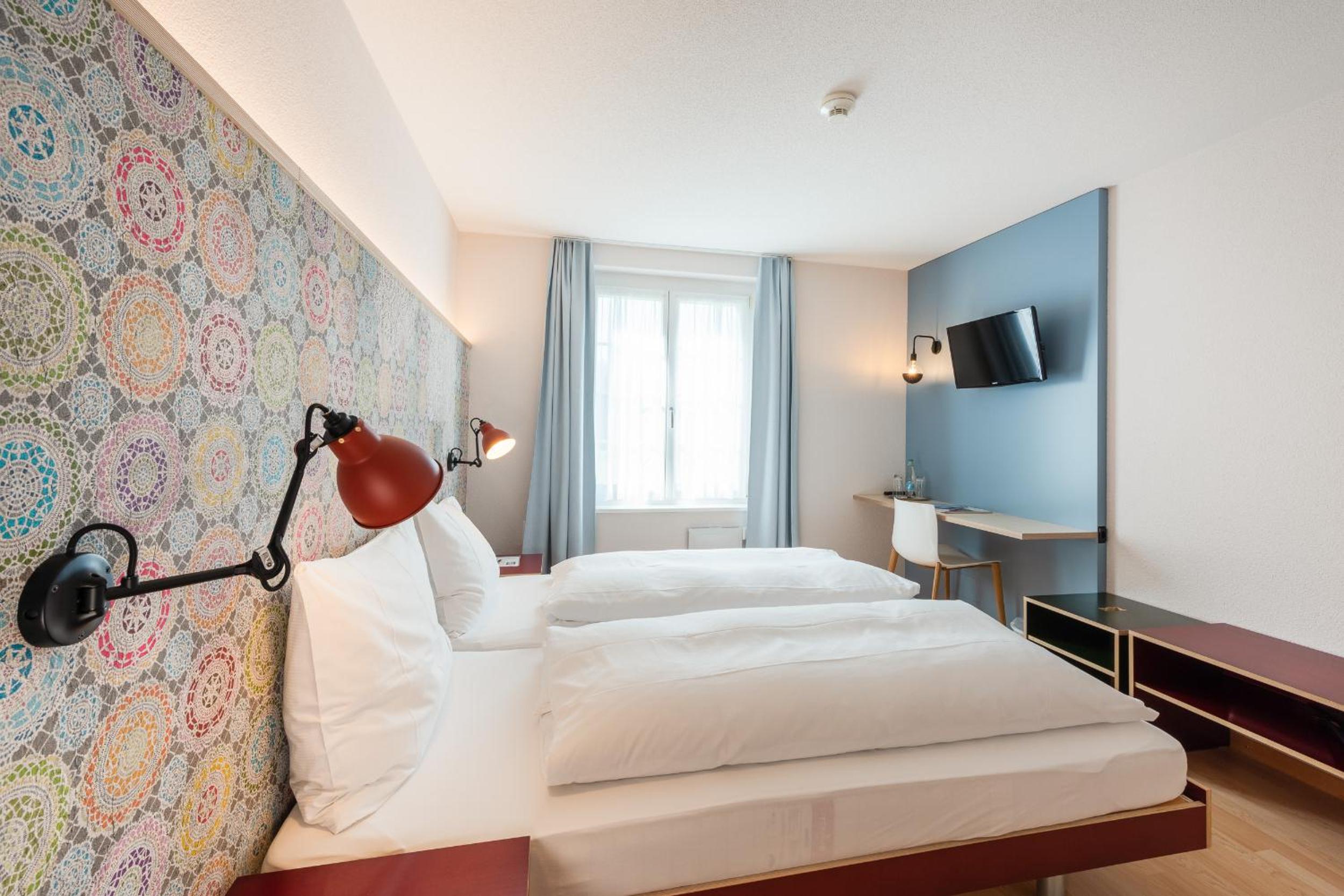 Double Room Street Side