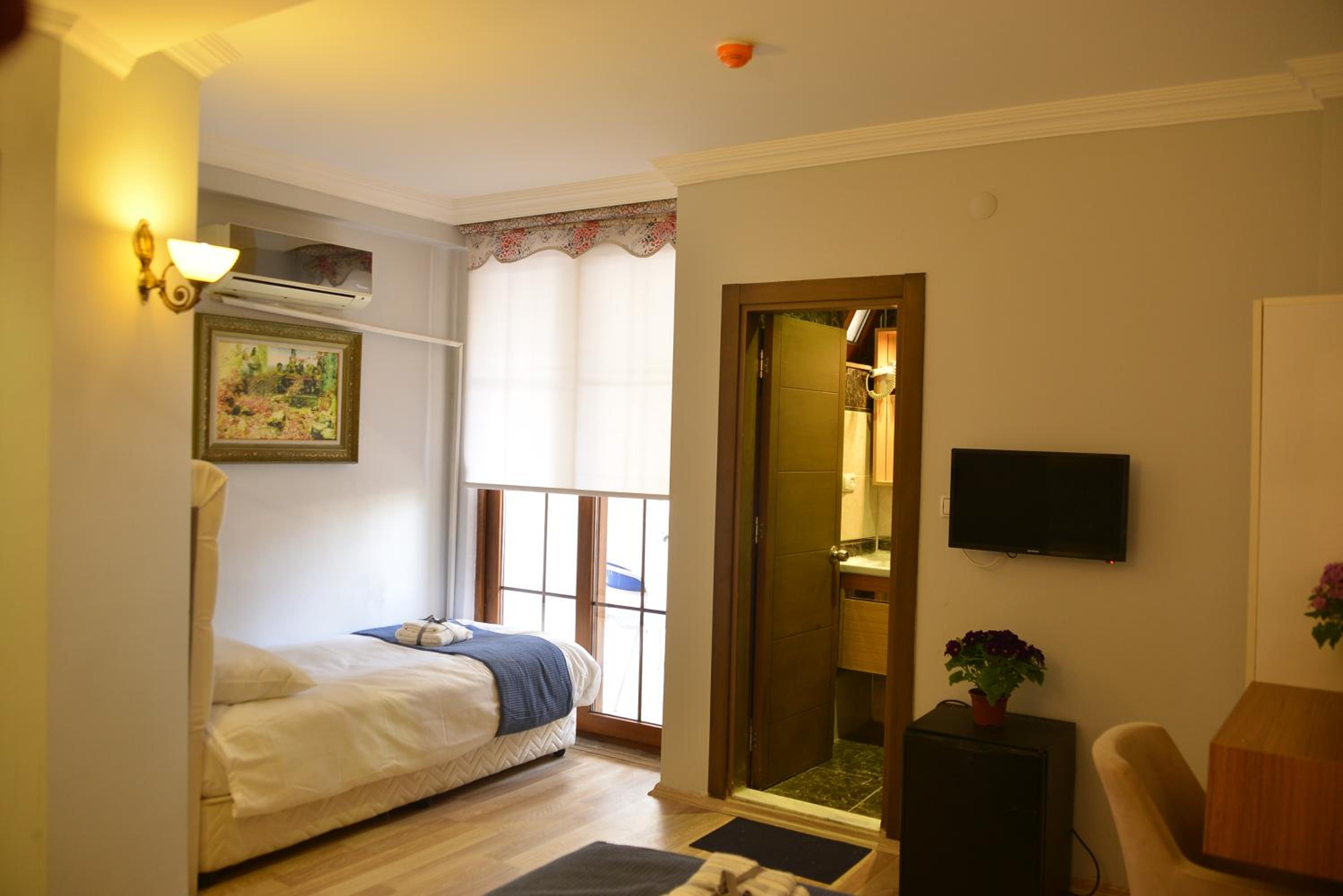 Double Room with Balcony