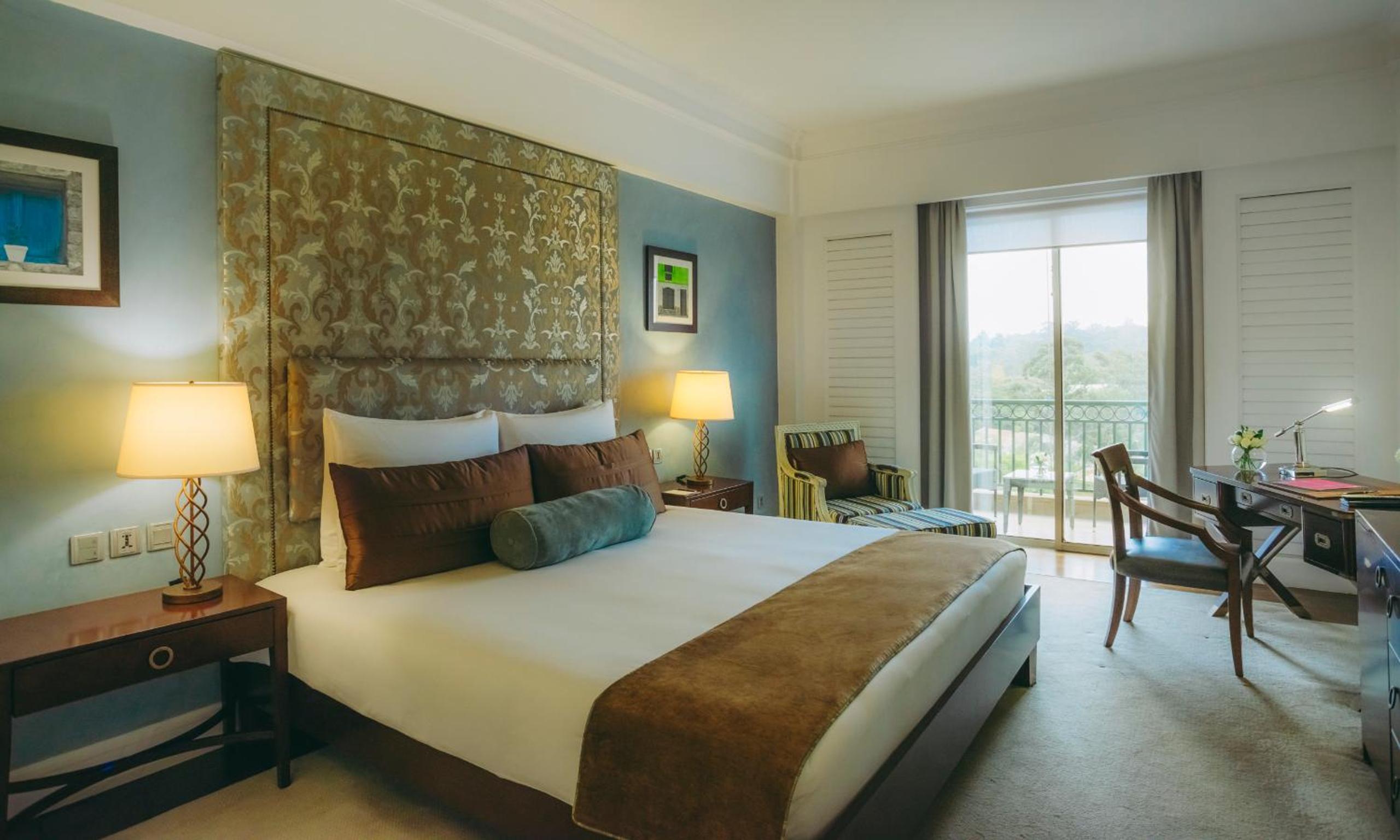 Executive Balcony King Room