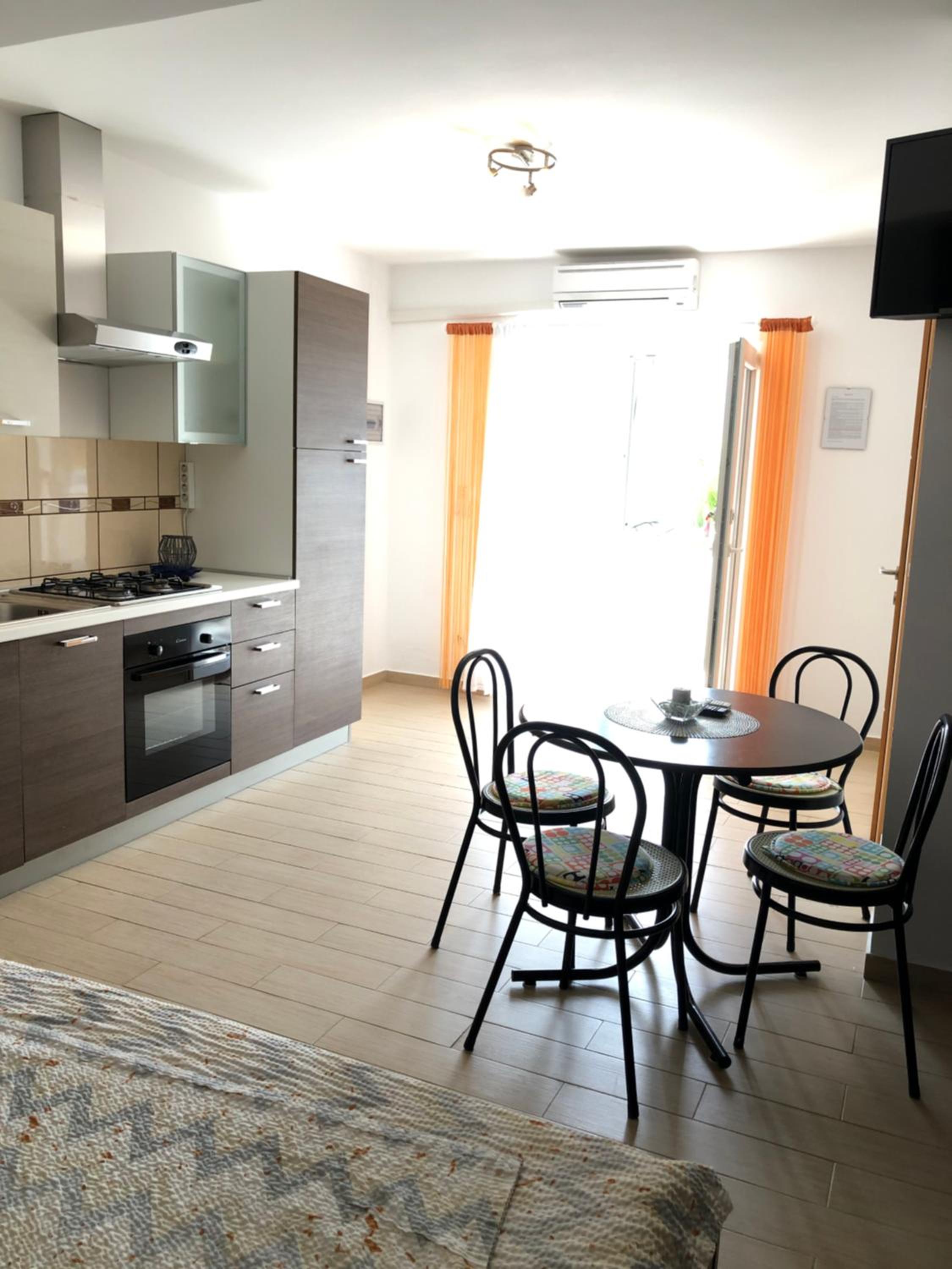 Studio Apartment - Ground Floor photo 3