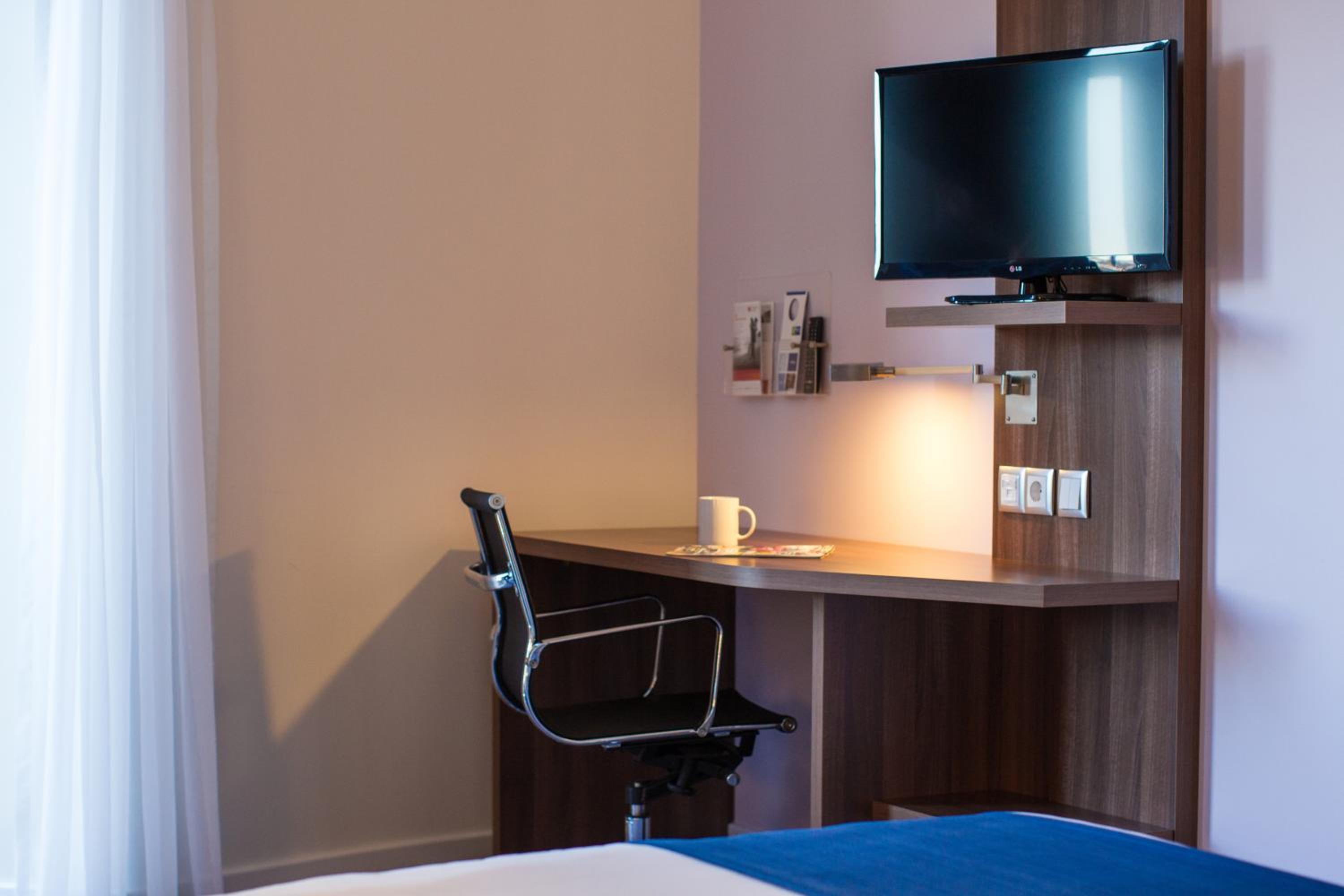 Standard Double Room with Free Breakfast - Accessible
