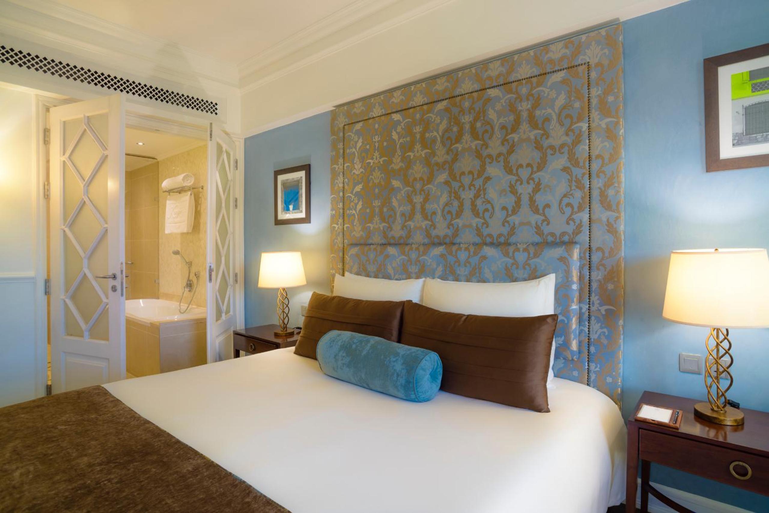 Deluxe King Room photo 3