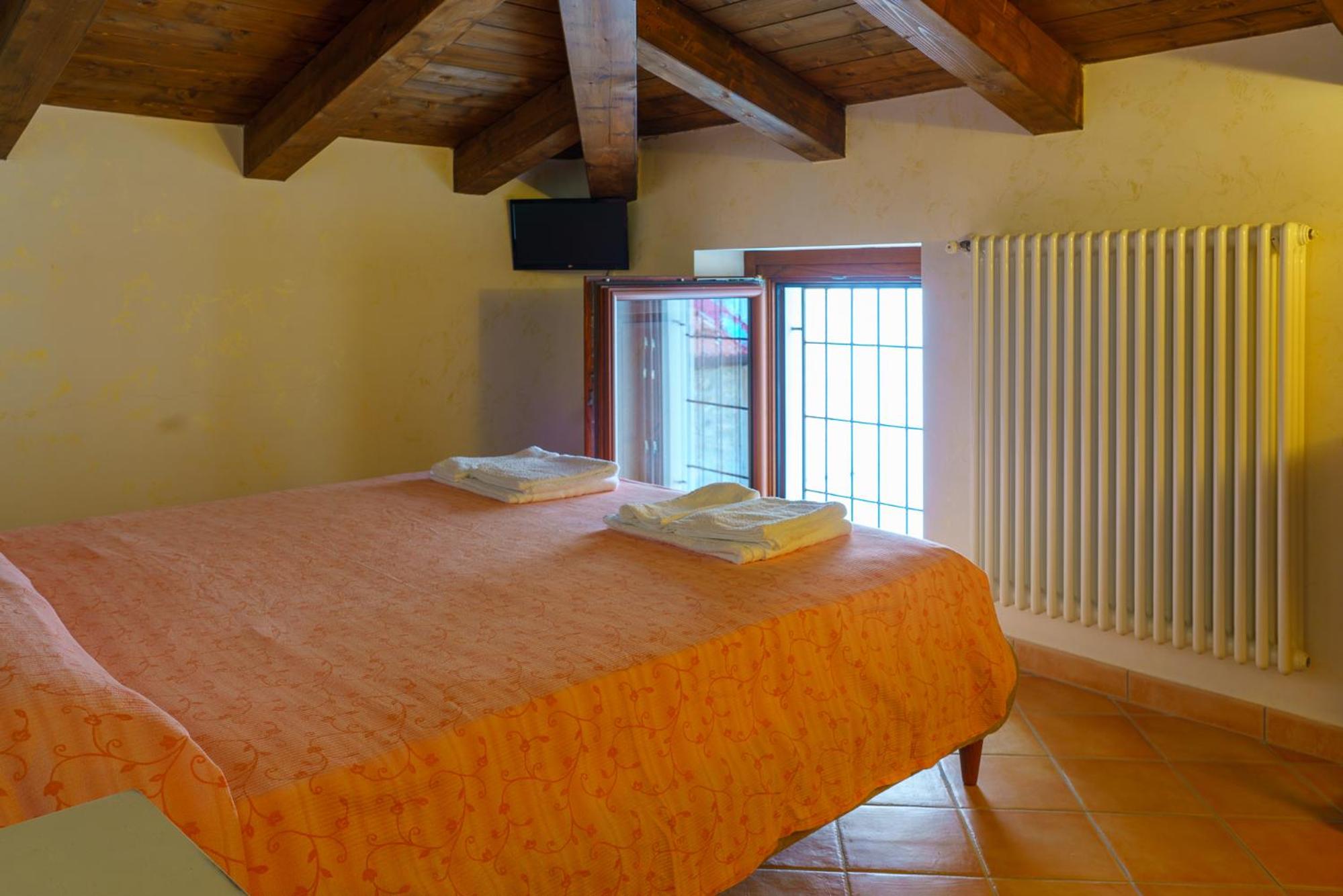 Quadruple Room - Photo 3