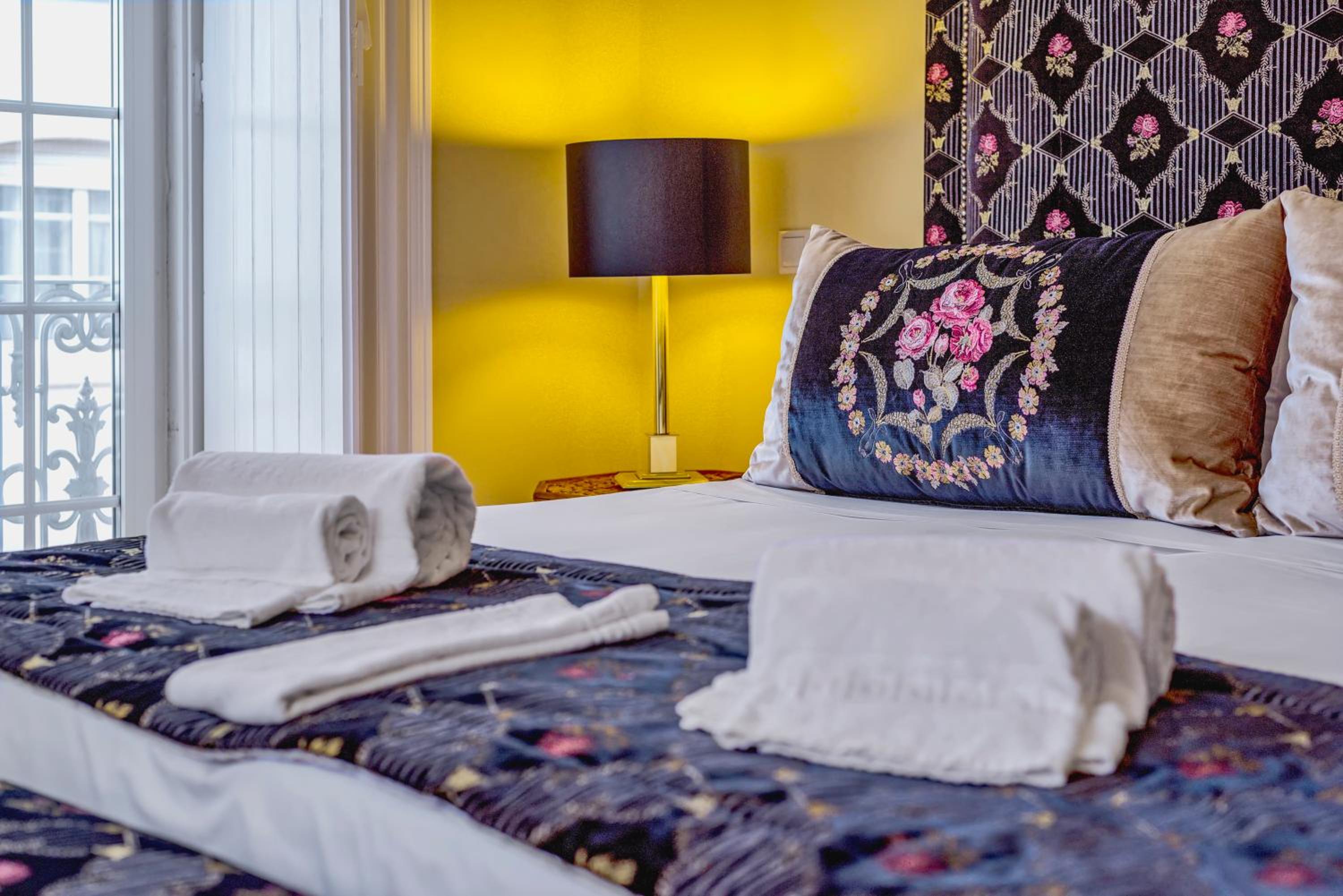 Superior King Suite - Photo 4