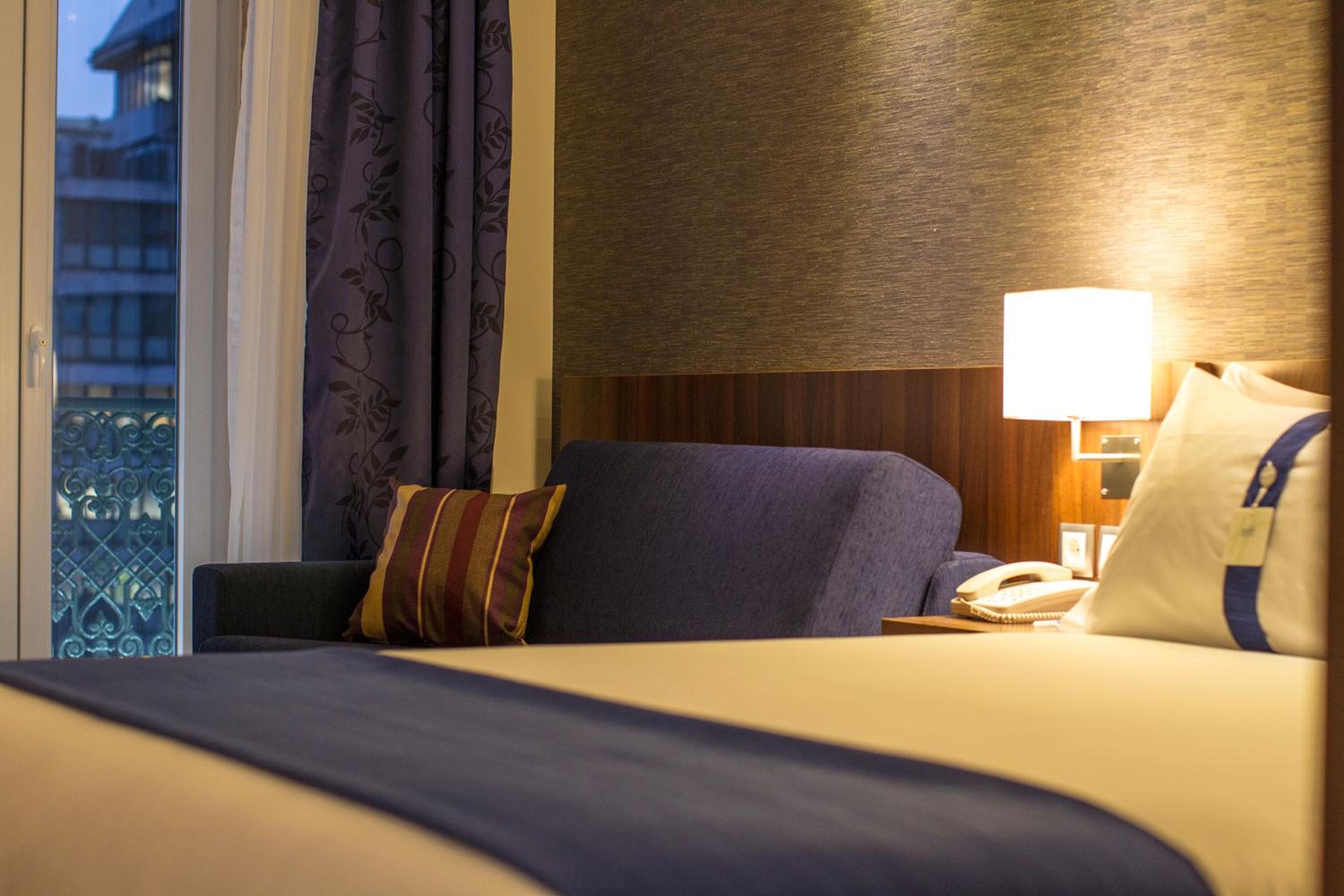Standard Double Room with Free Breakfast - Accessible