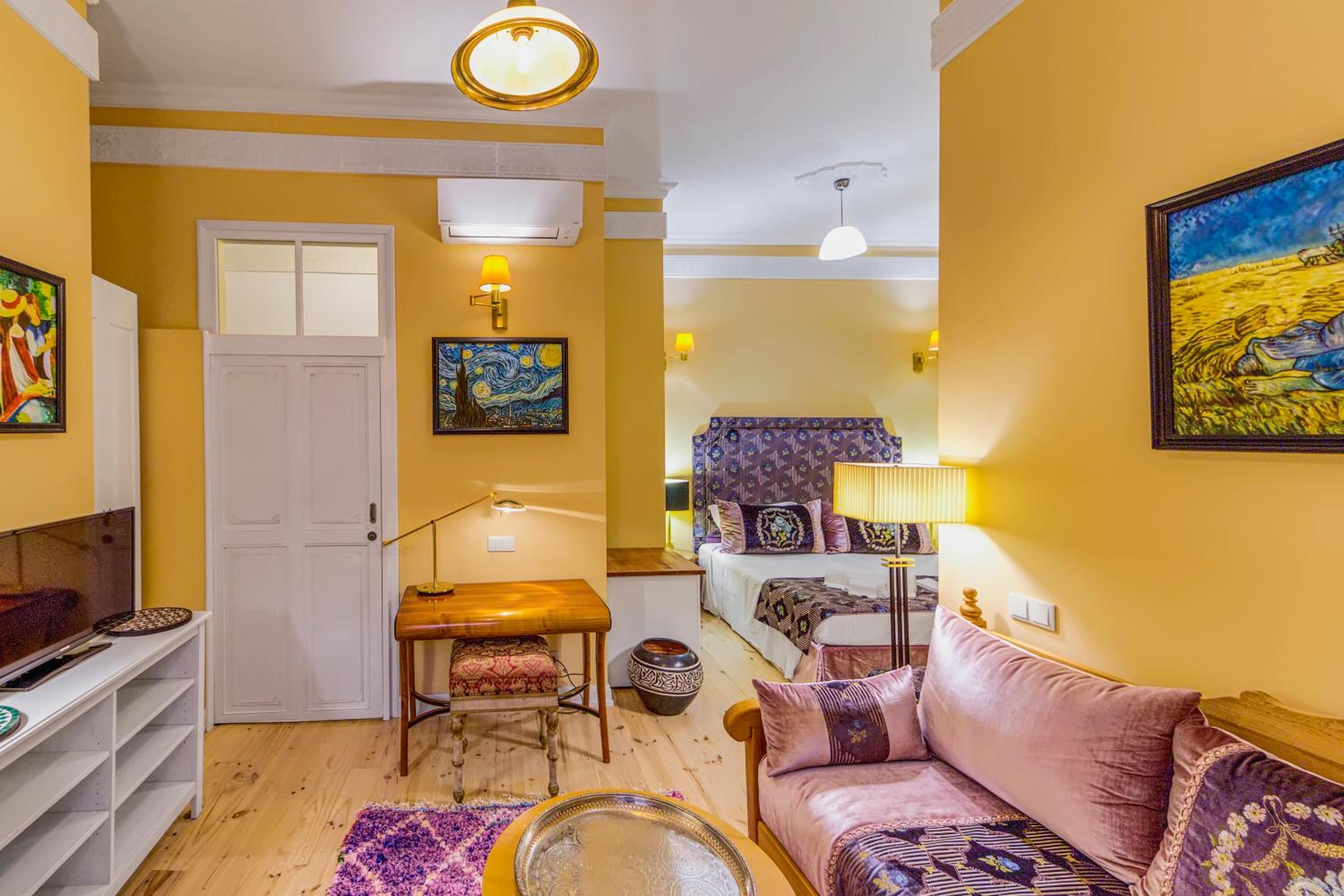 Suite with Terrace - Photo 3