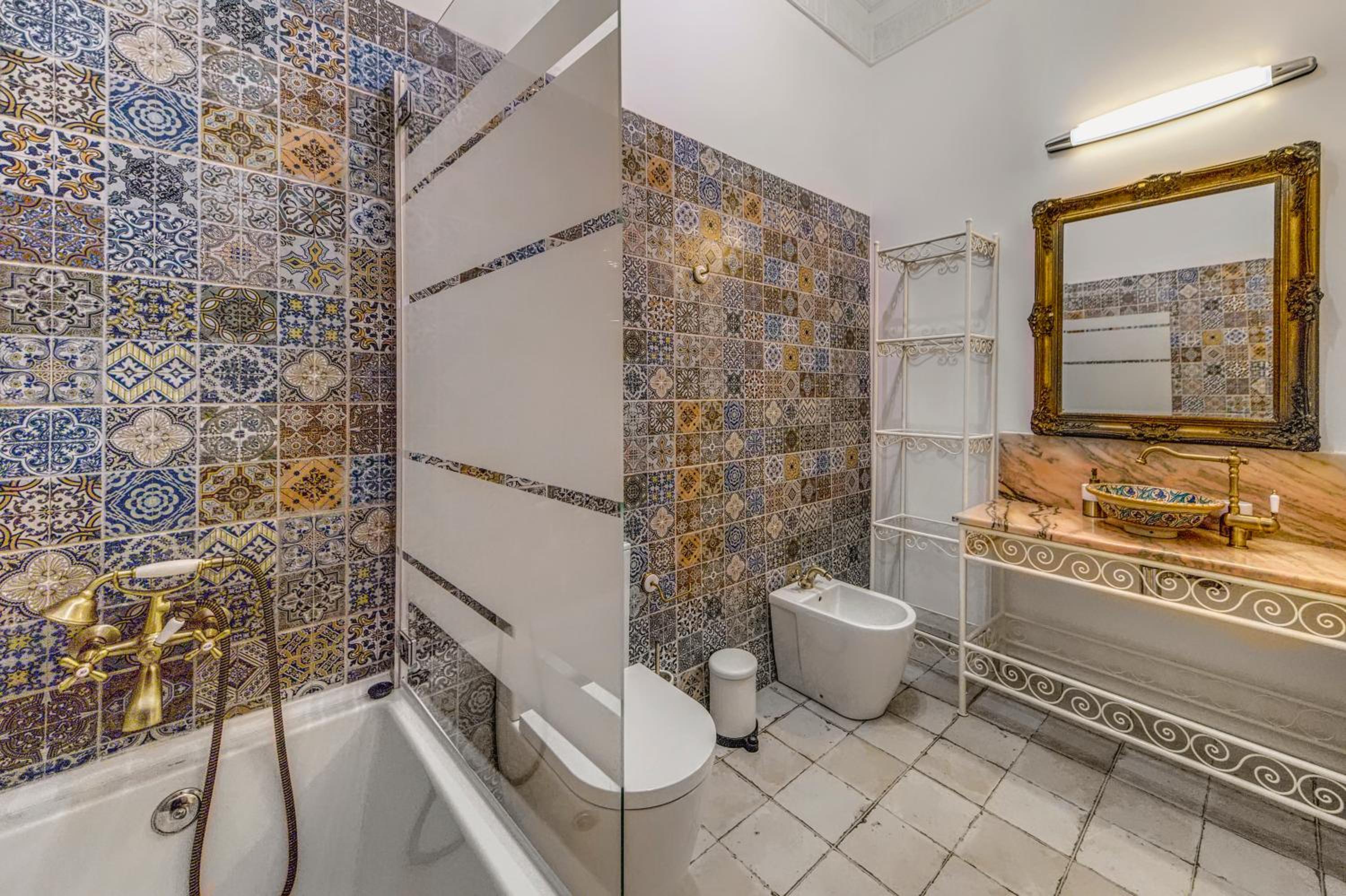 Suite with Terrace - Photo 4