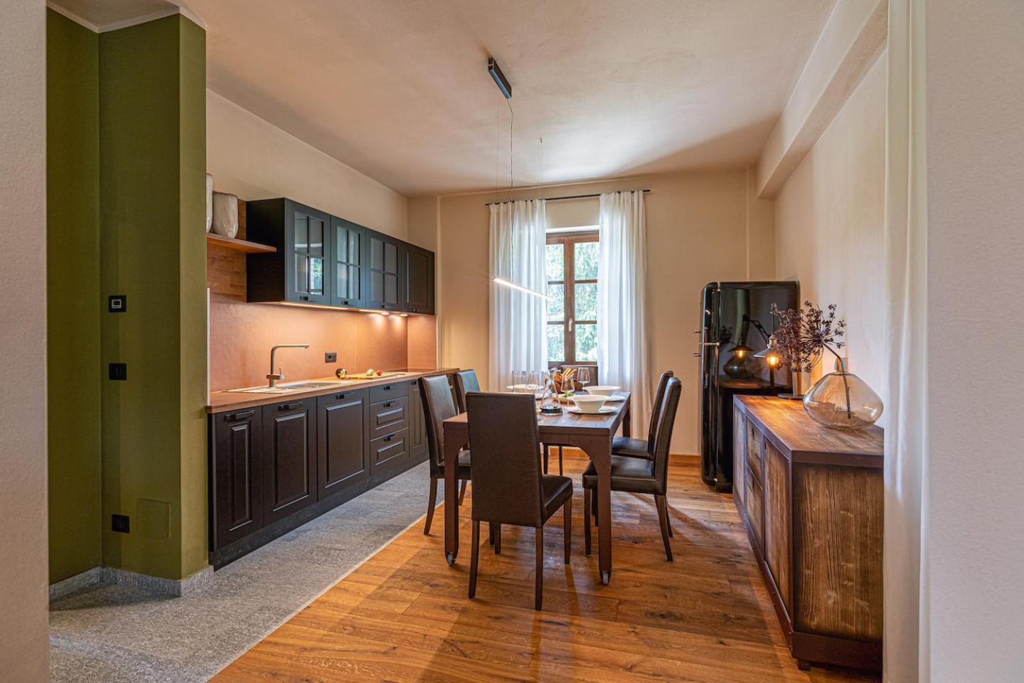 Apartment photo 2